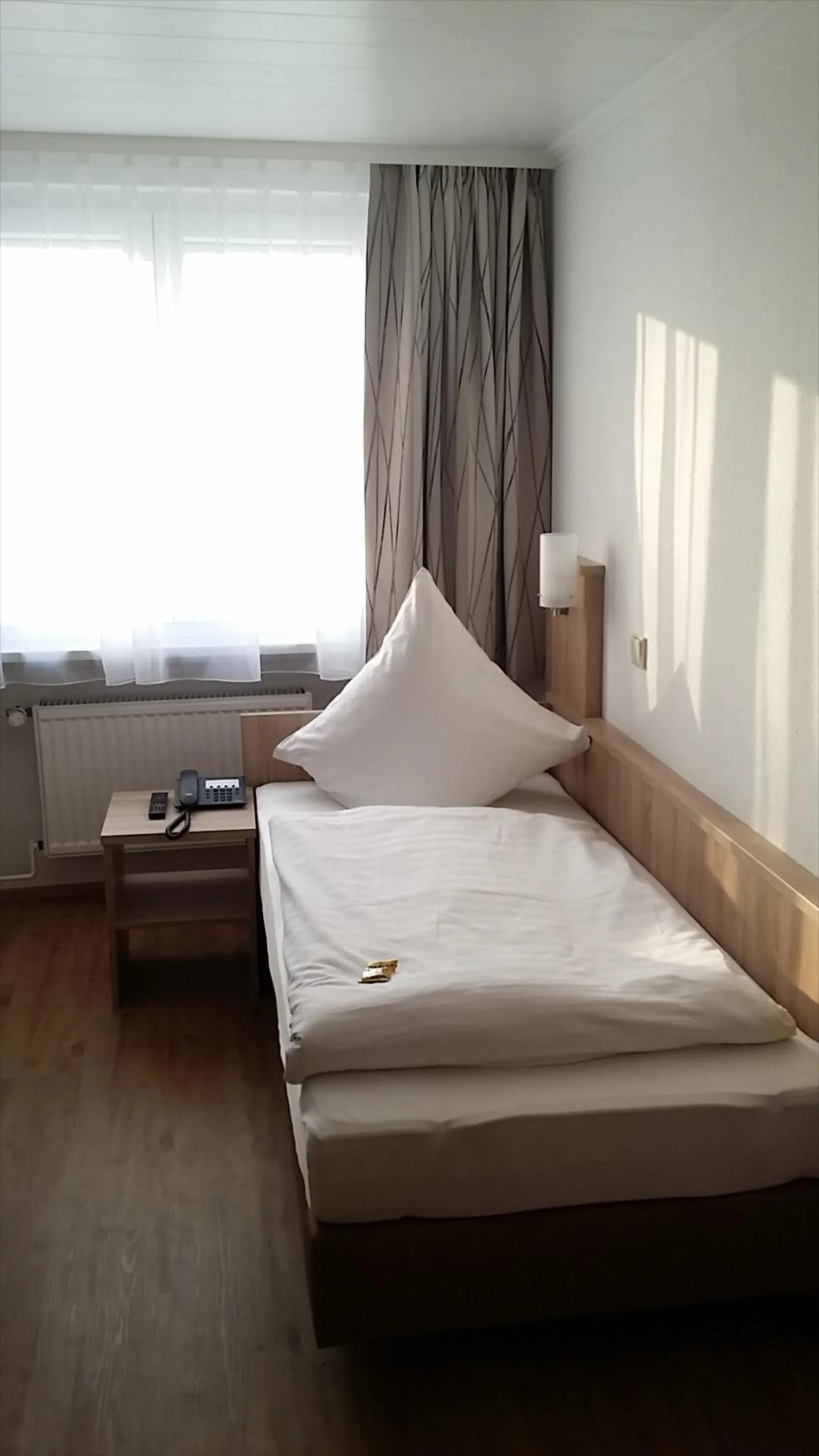 Bed in Hotel Rheinkrone