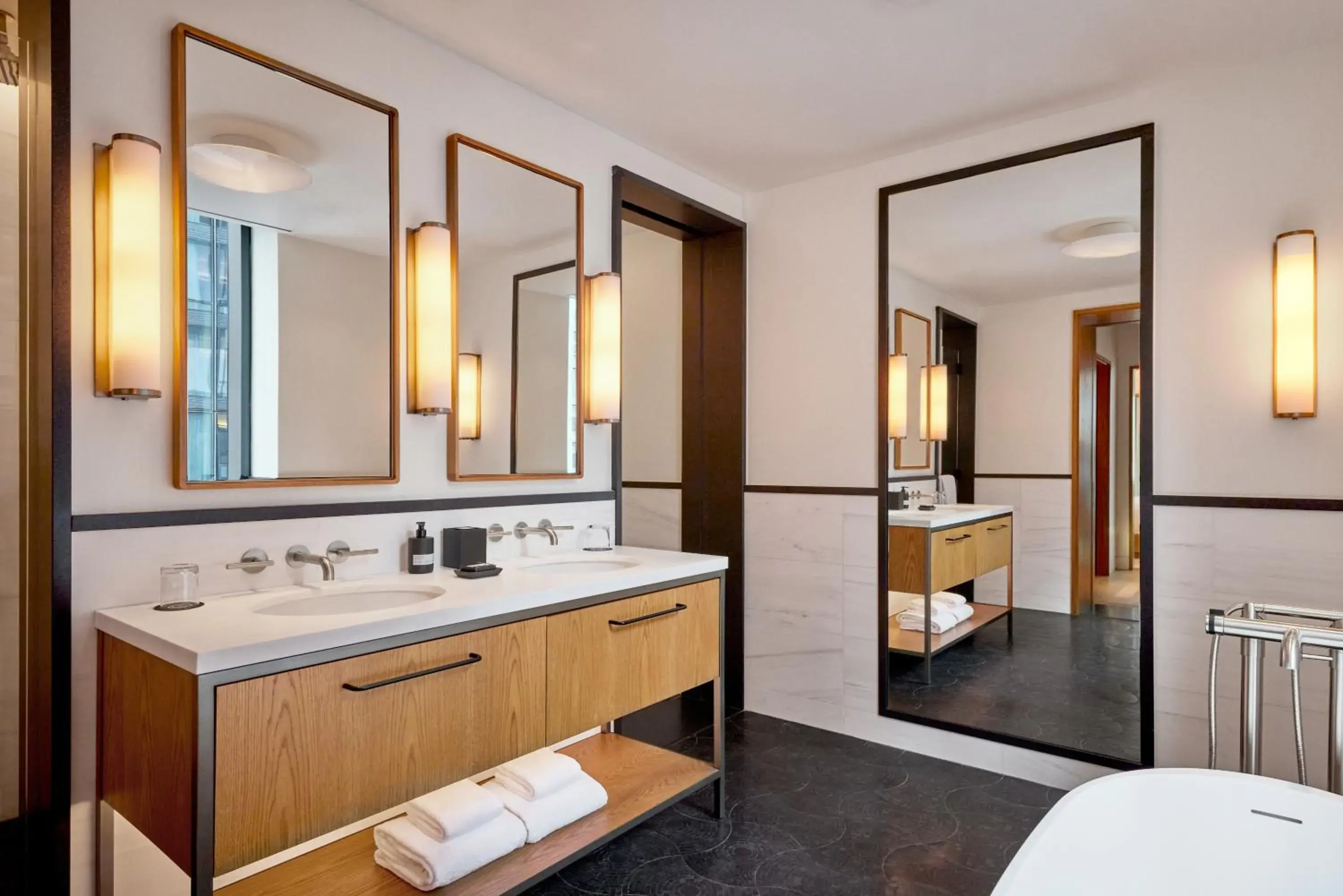 Bathroom, Bed in Pendry Manhattan West Bathroom, Bed in Pendry Manhattan West