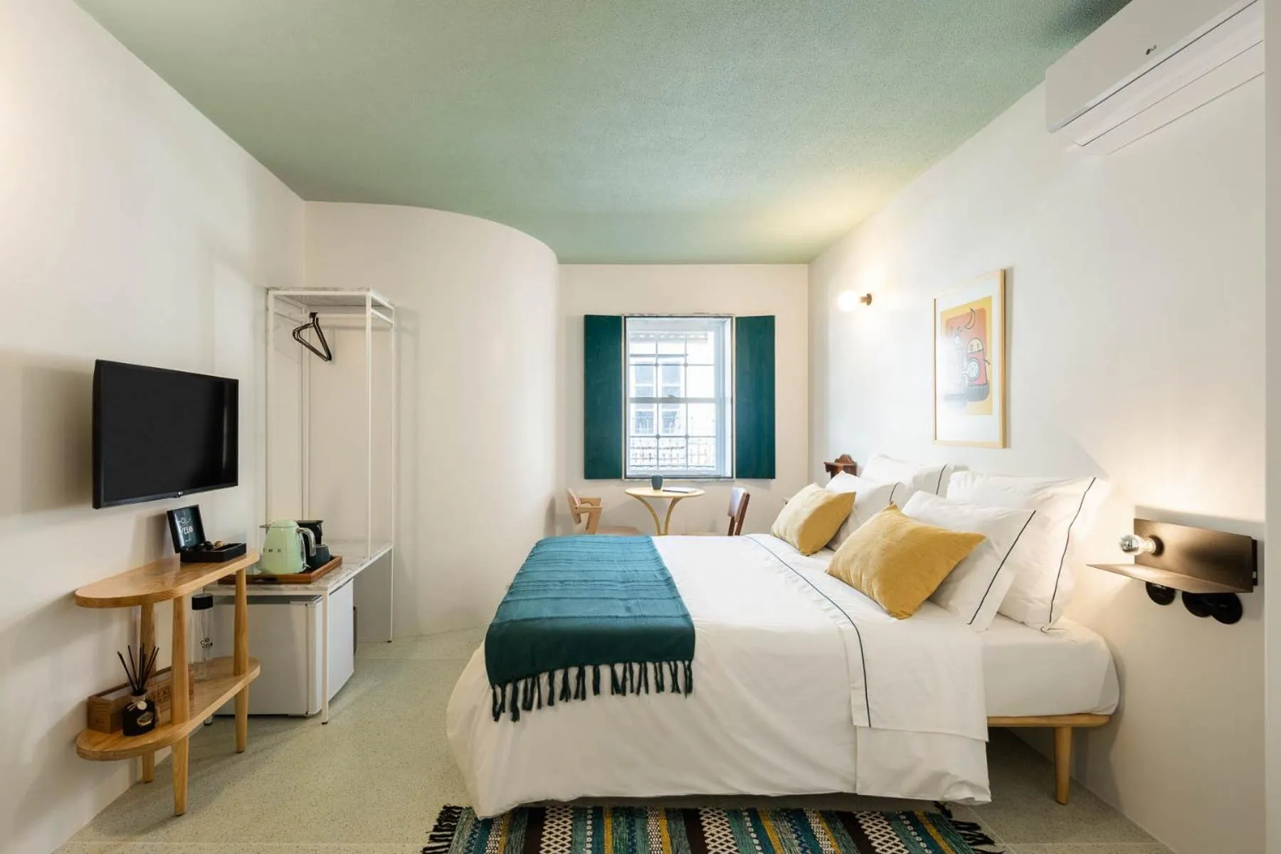 Bed in Covelo - The Original Rooms and Suites