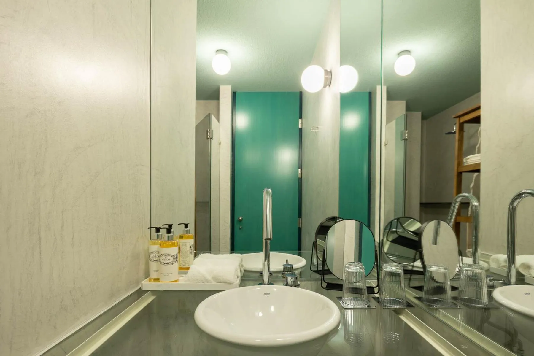 Bathroom in Covelo - The Original Rooms and Suites