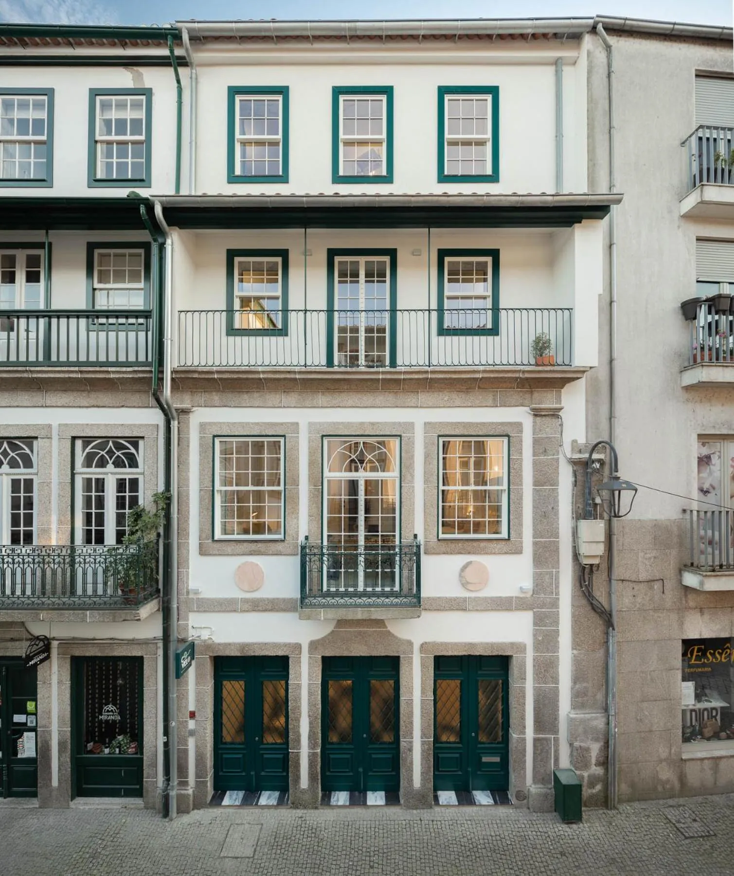 Property building in Covelo - The Original Rooms and Suites