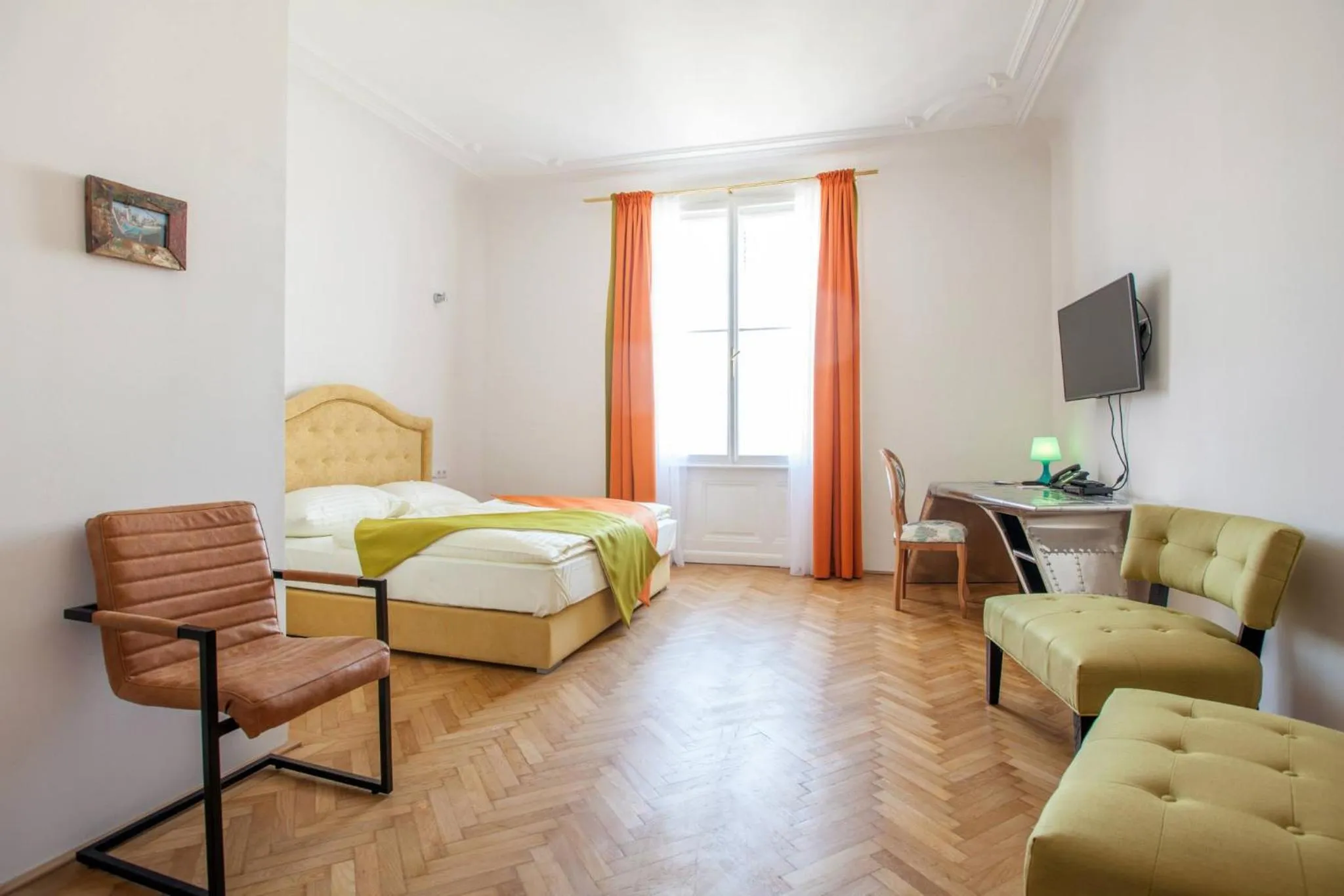 Bedroom, Bed in Hotel Pension Museum