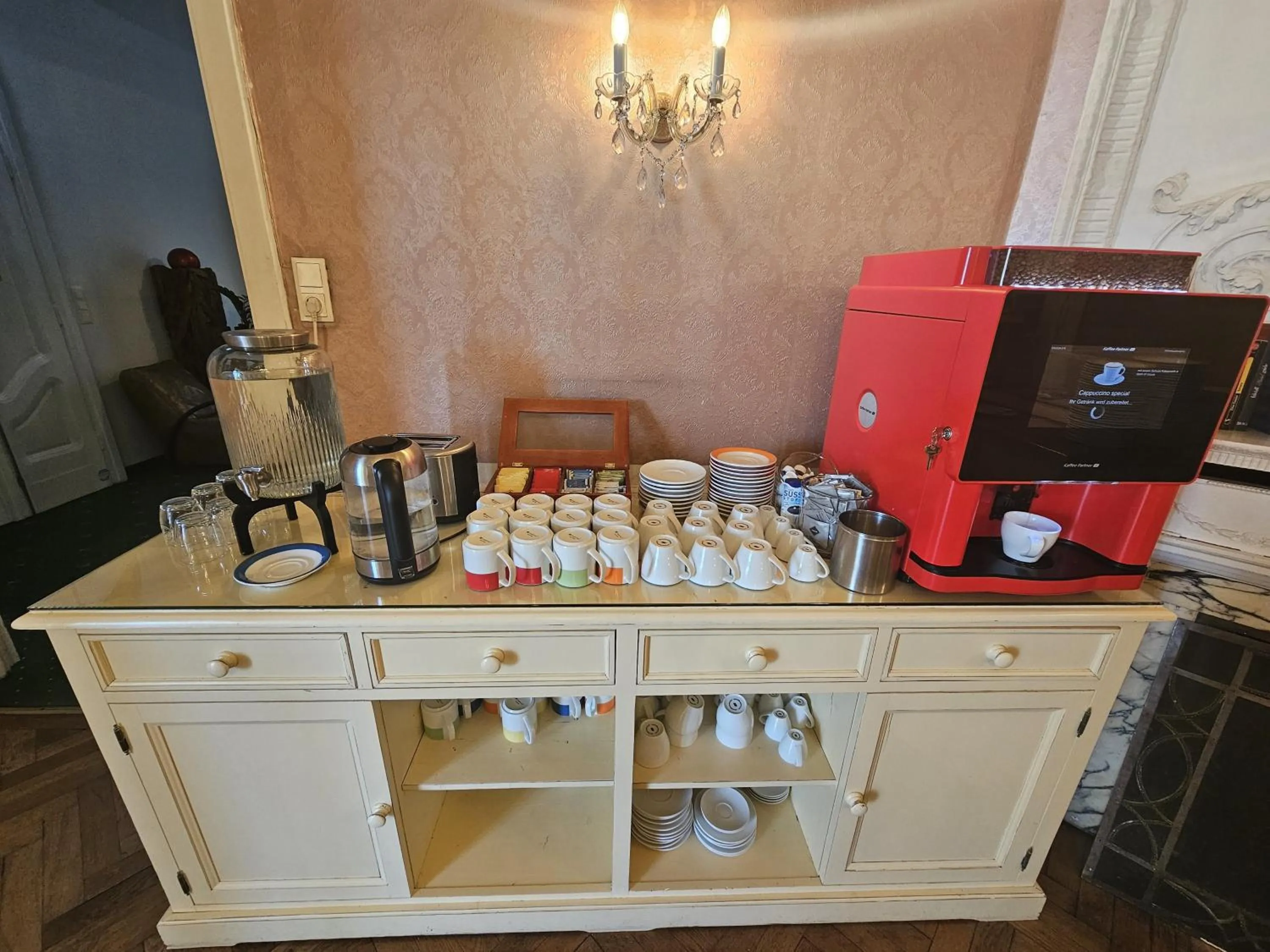 Breakfast in Hotel Pension Museum