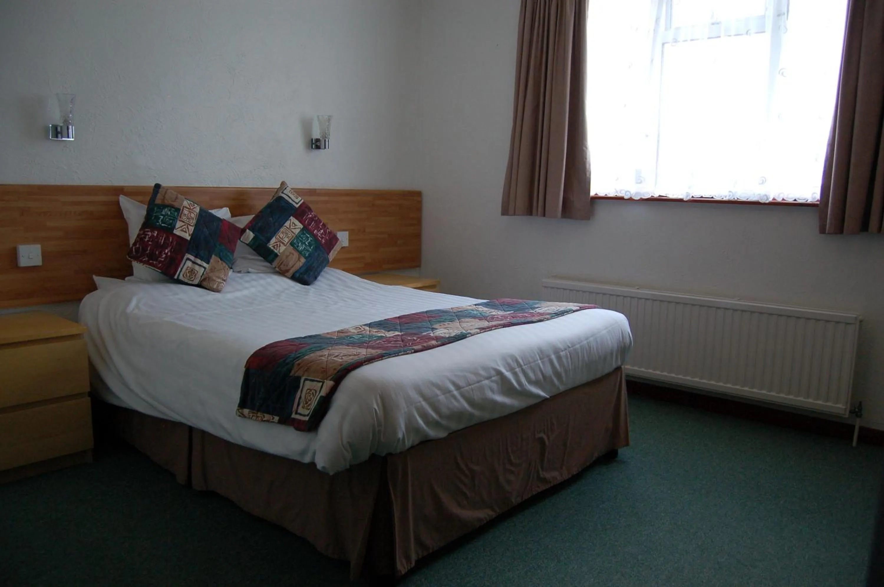 Bedroom, Bed in The Wight