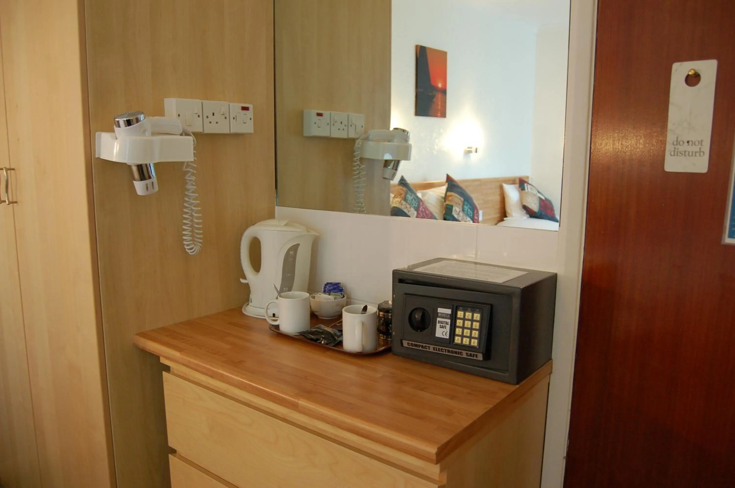 Coffee/tea facilities in The Wight