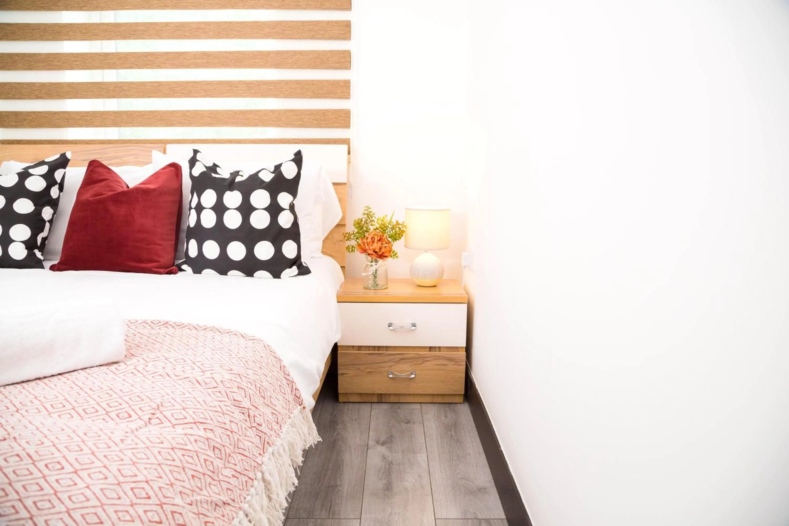 Bed in Manchester Apartments by BEVOLVE - Free Parking