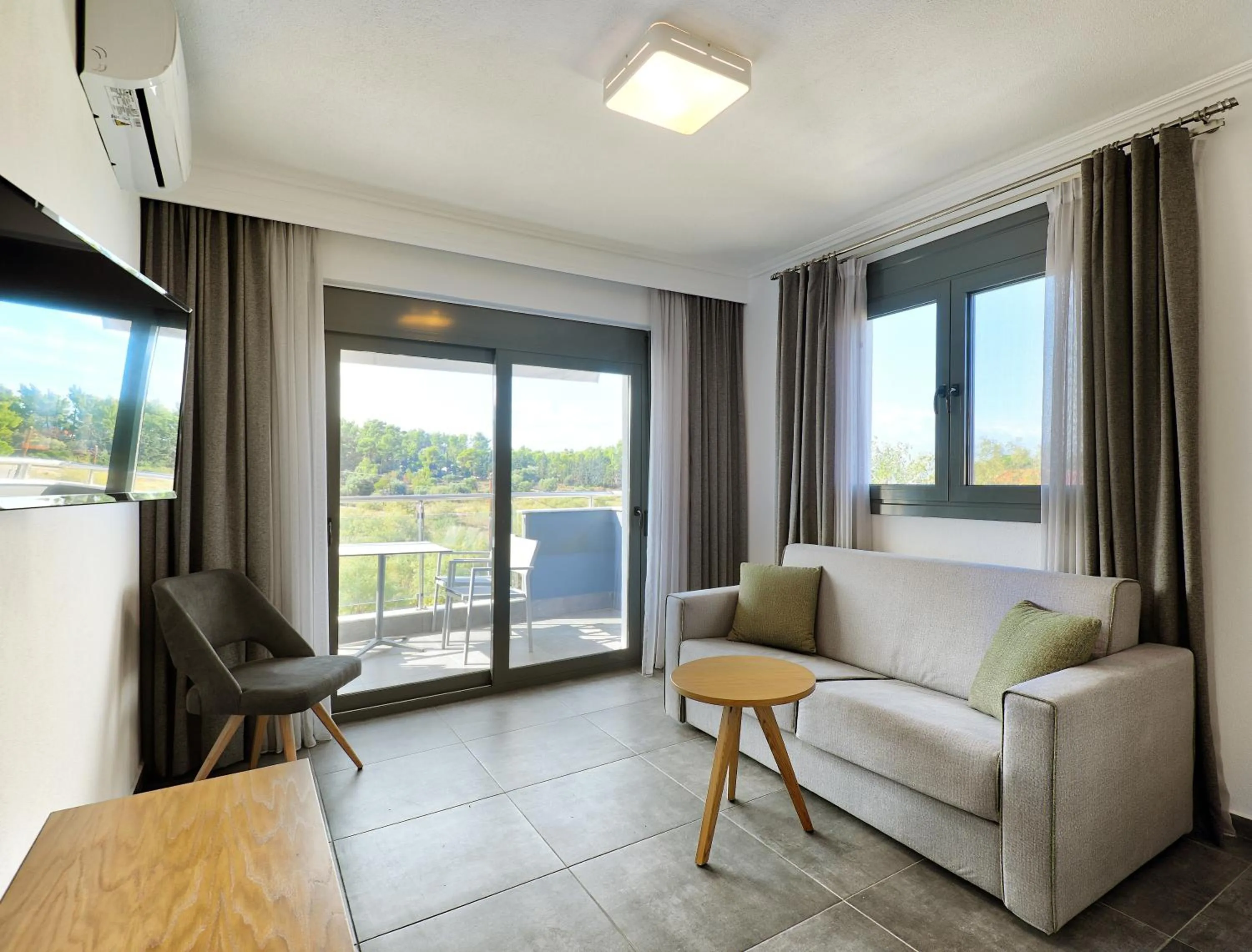 Botanica Luxury Suites