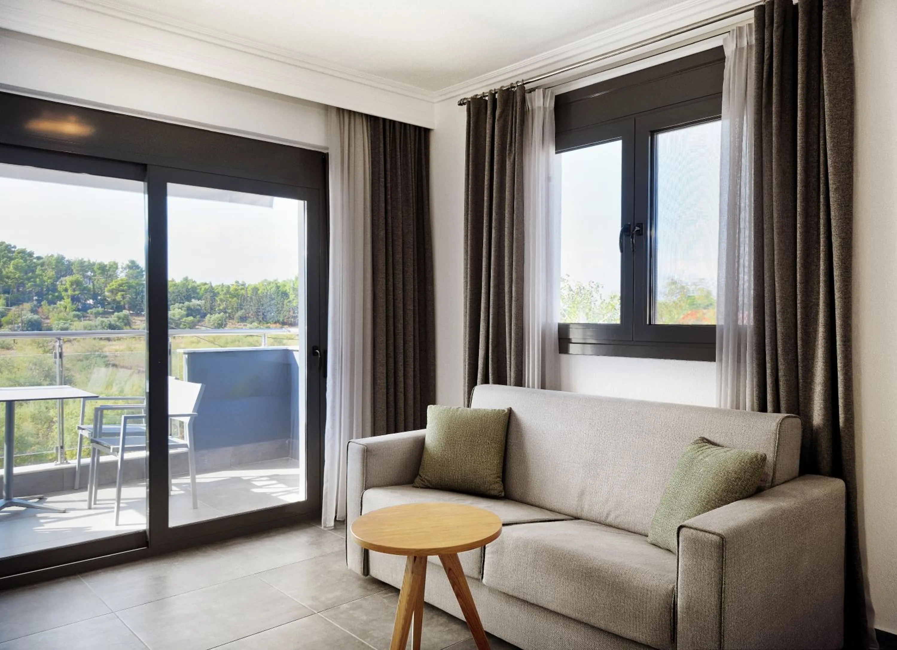 Botanica Luxury Suites