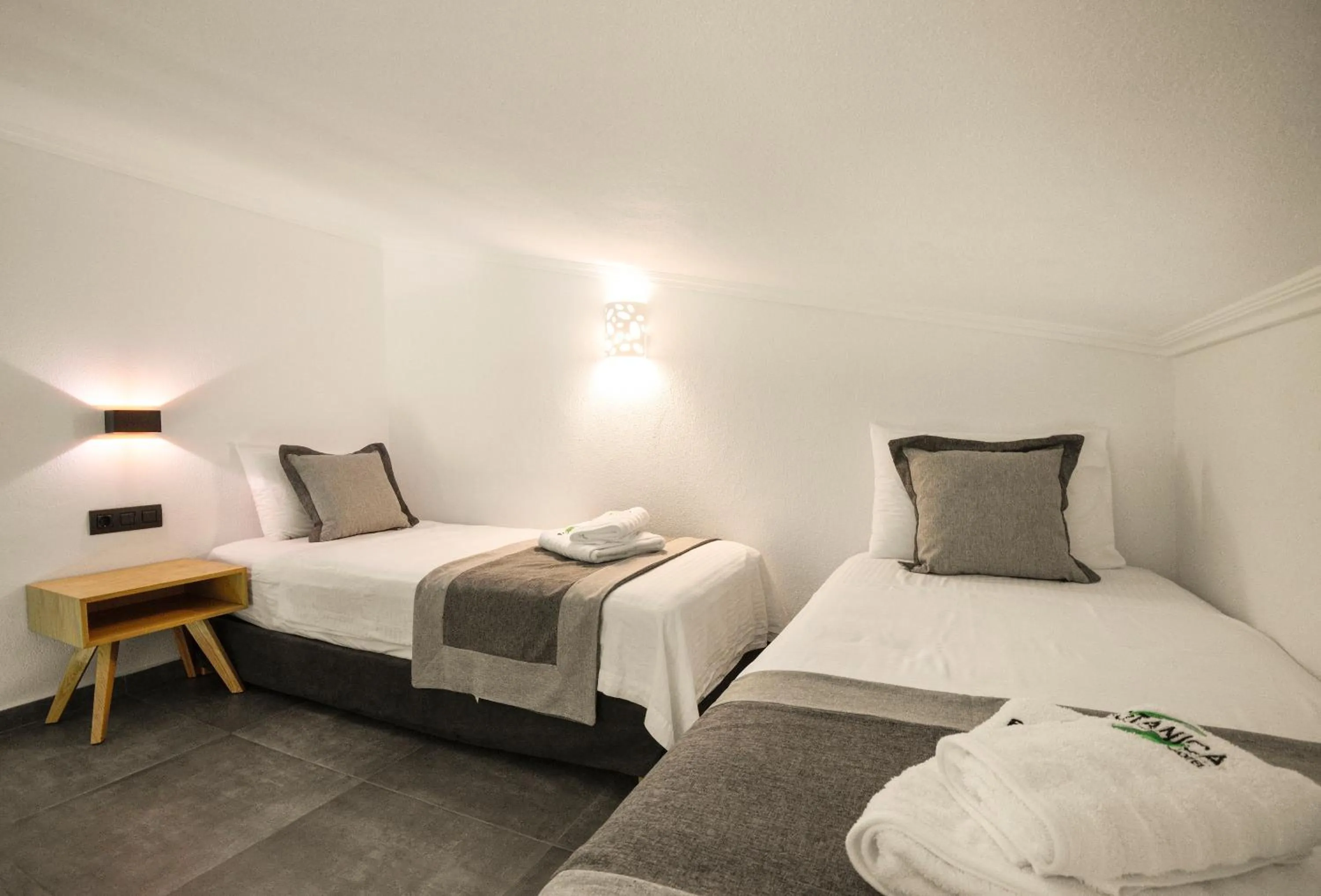 Botanica Luxury Suites