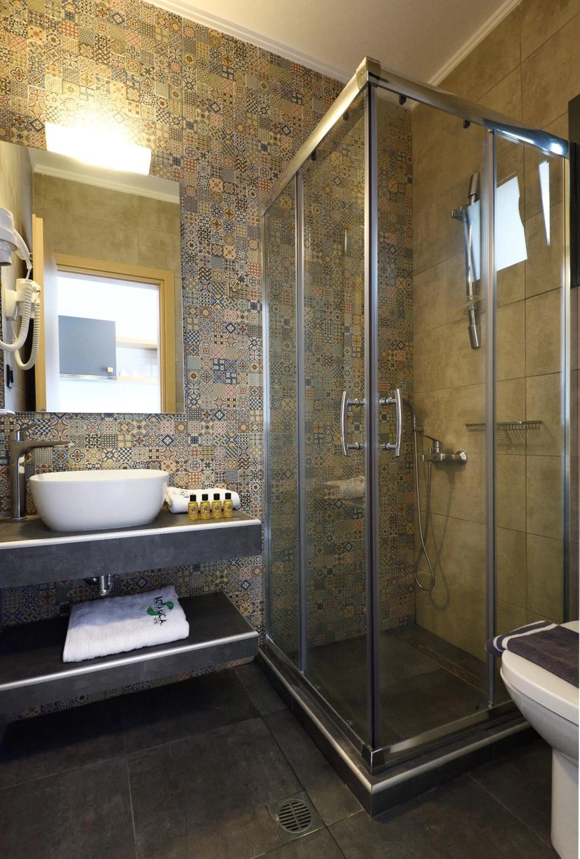 Botanica Luxury Suites