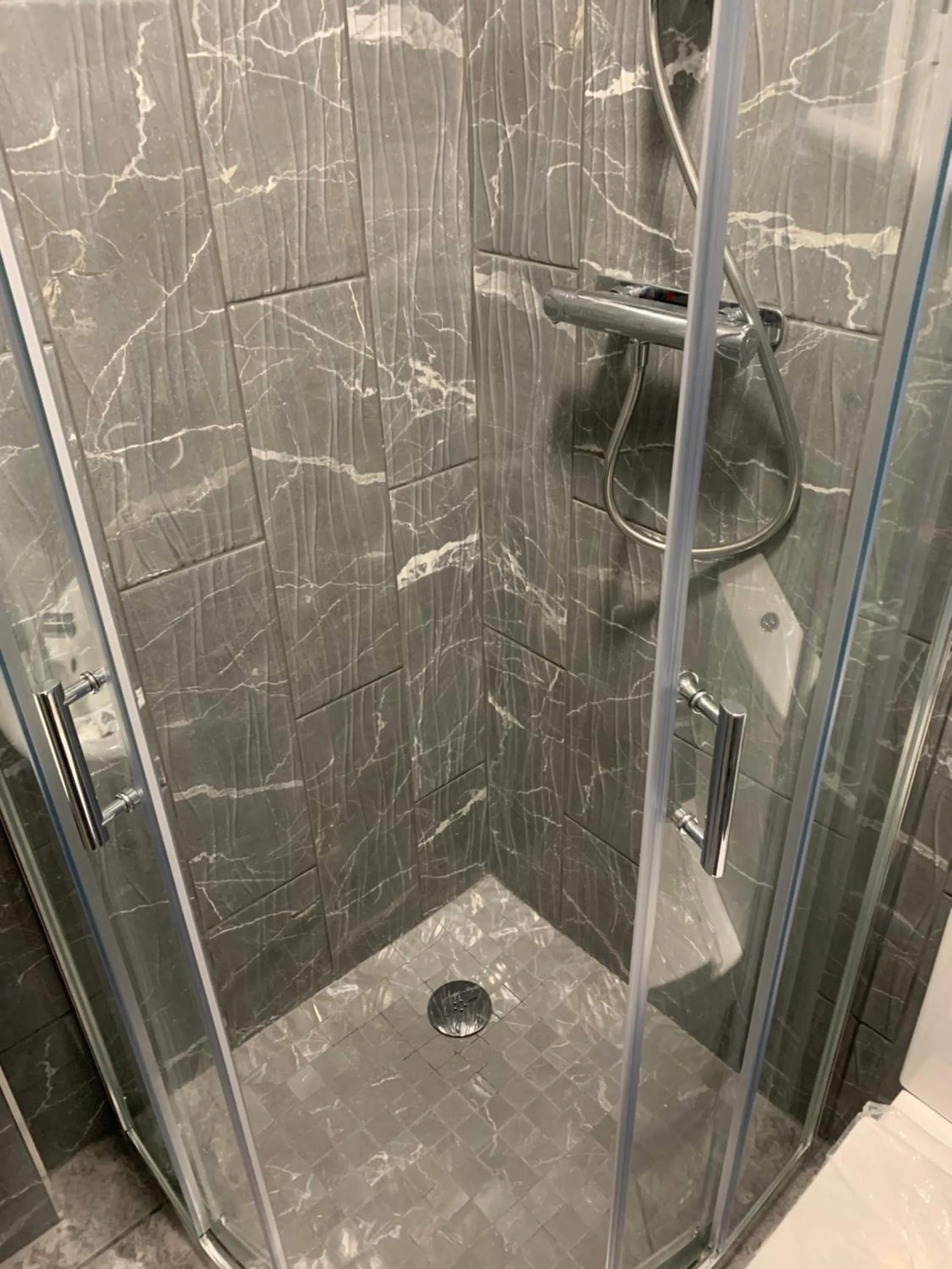 Shower in The Chestnuts