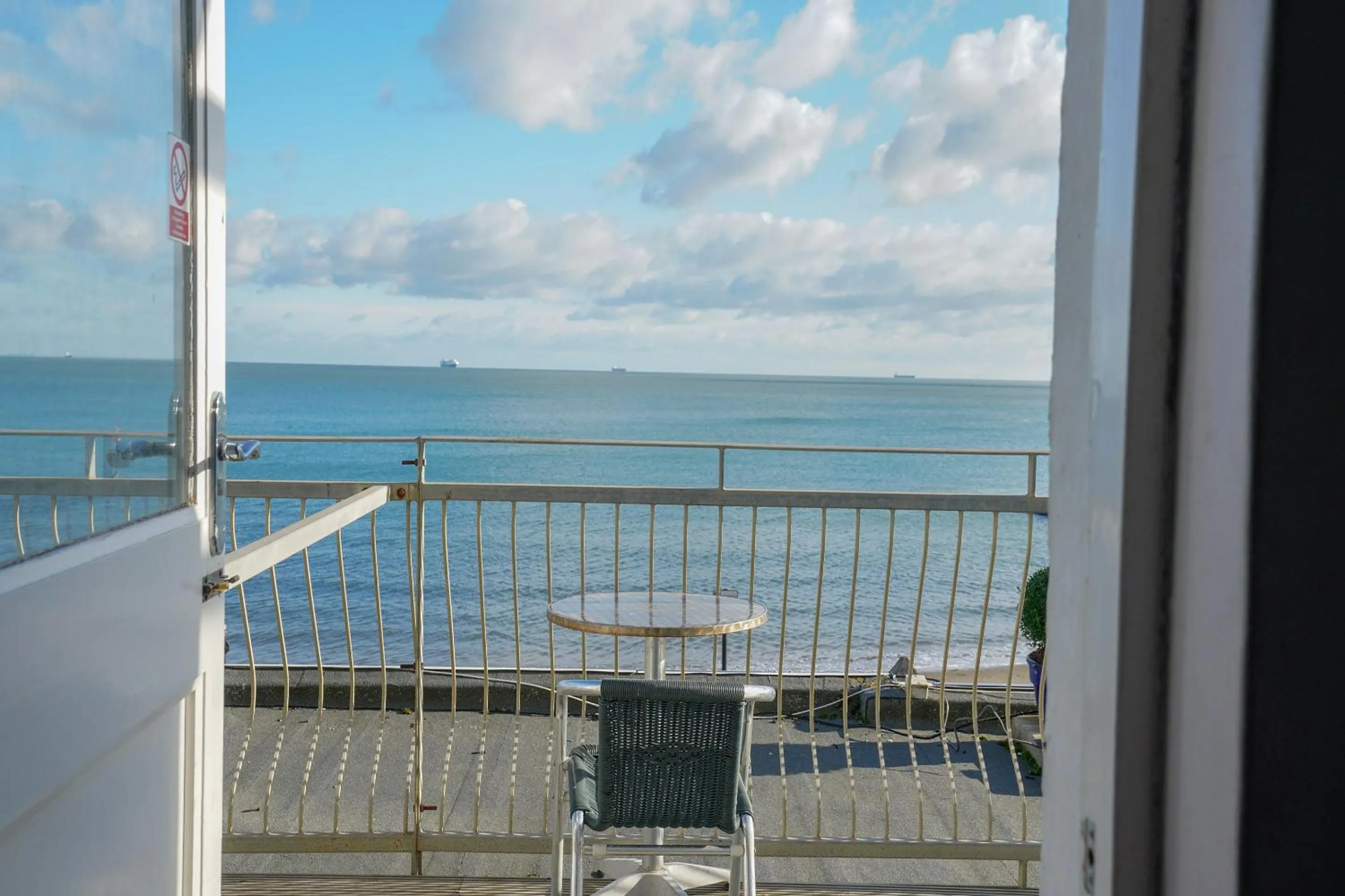 Balcony/Terrace in OYO Shanklin Beach Hotel