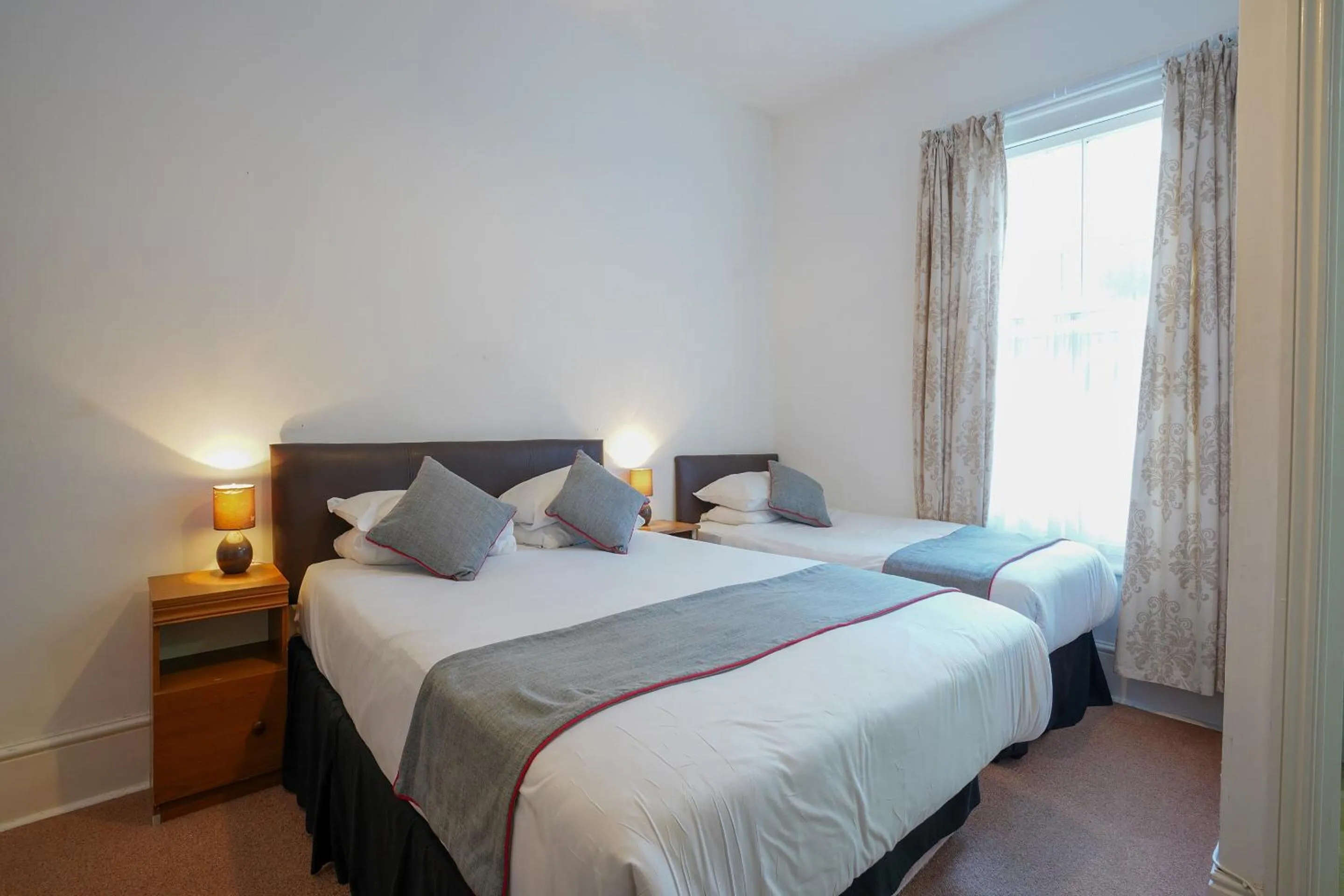 Bedroom, Bed in OYO Shanklin Beach Hotel