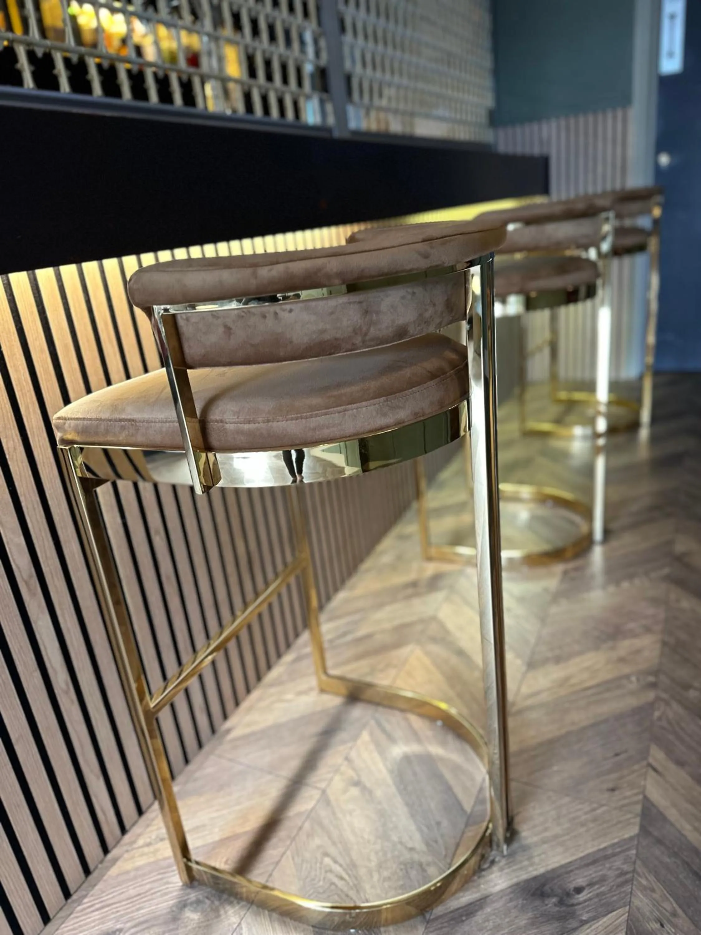 Lounge or bar, Bed in The Q Hotel