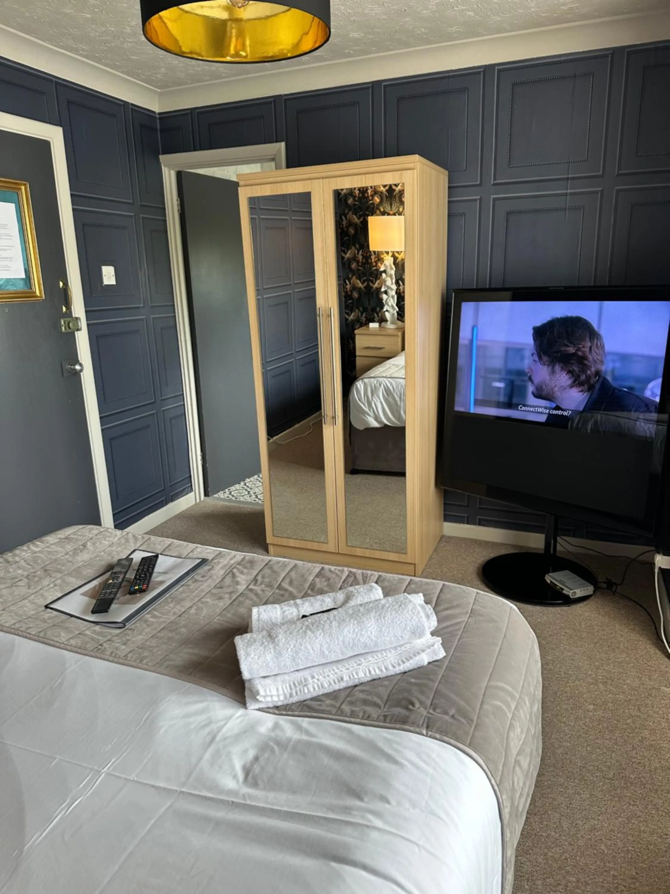 Bedroom, Bed in The Q Hotel