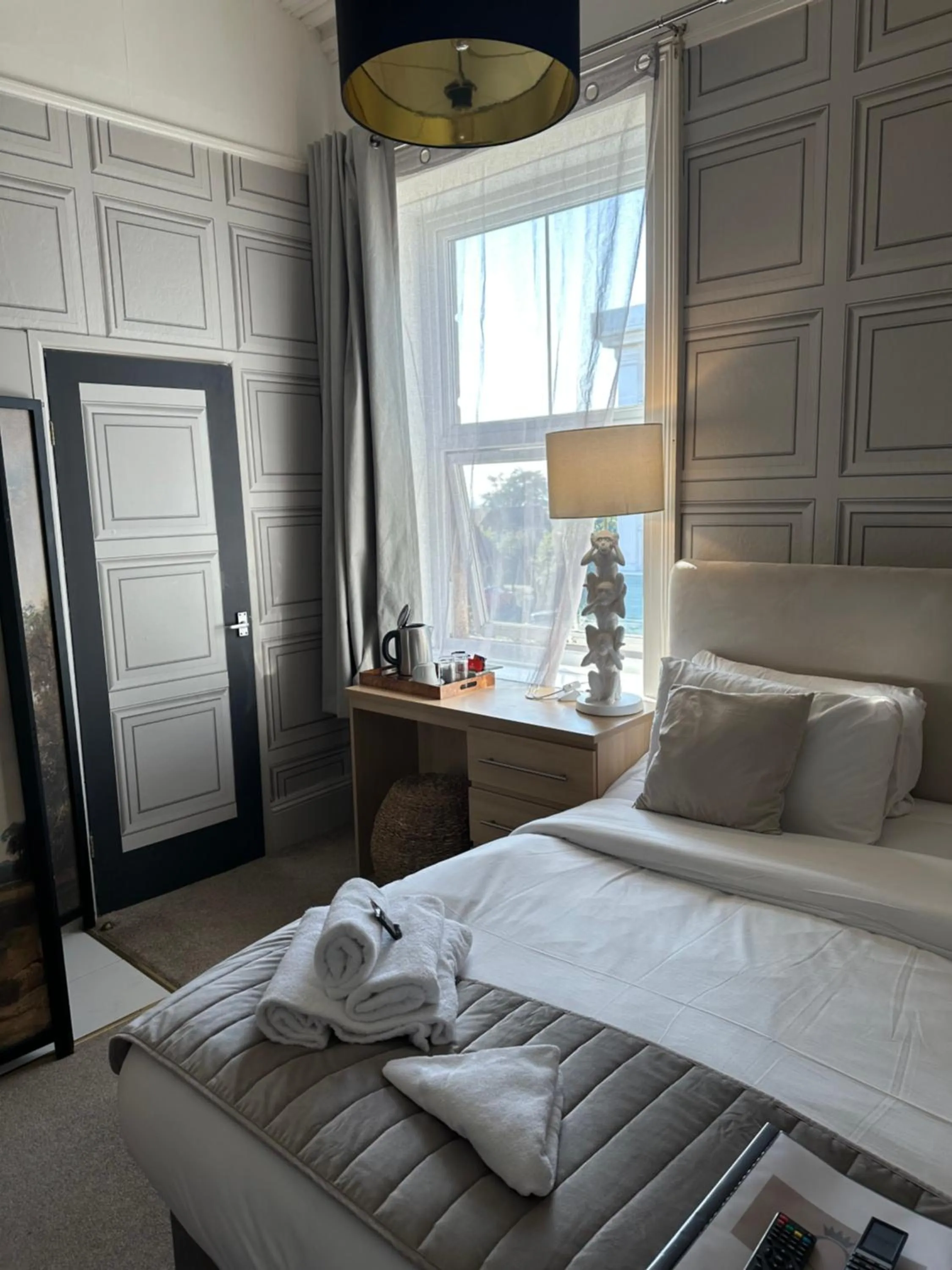 Bedroom, Bed in The Q Hotel