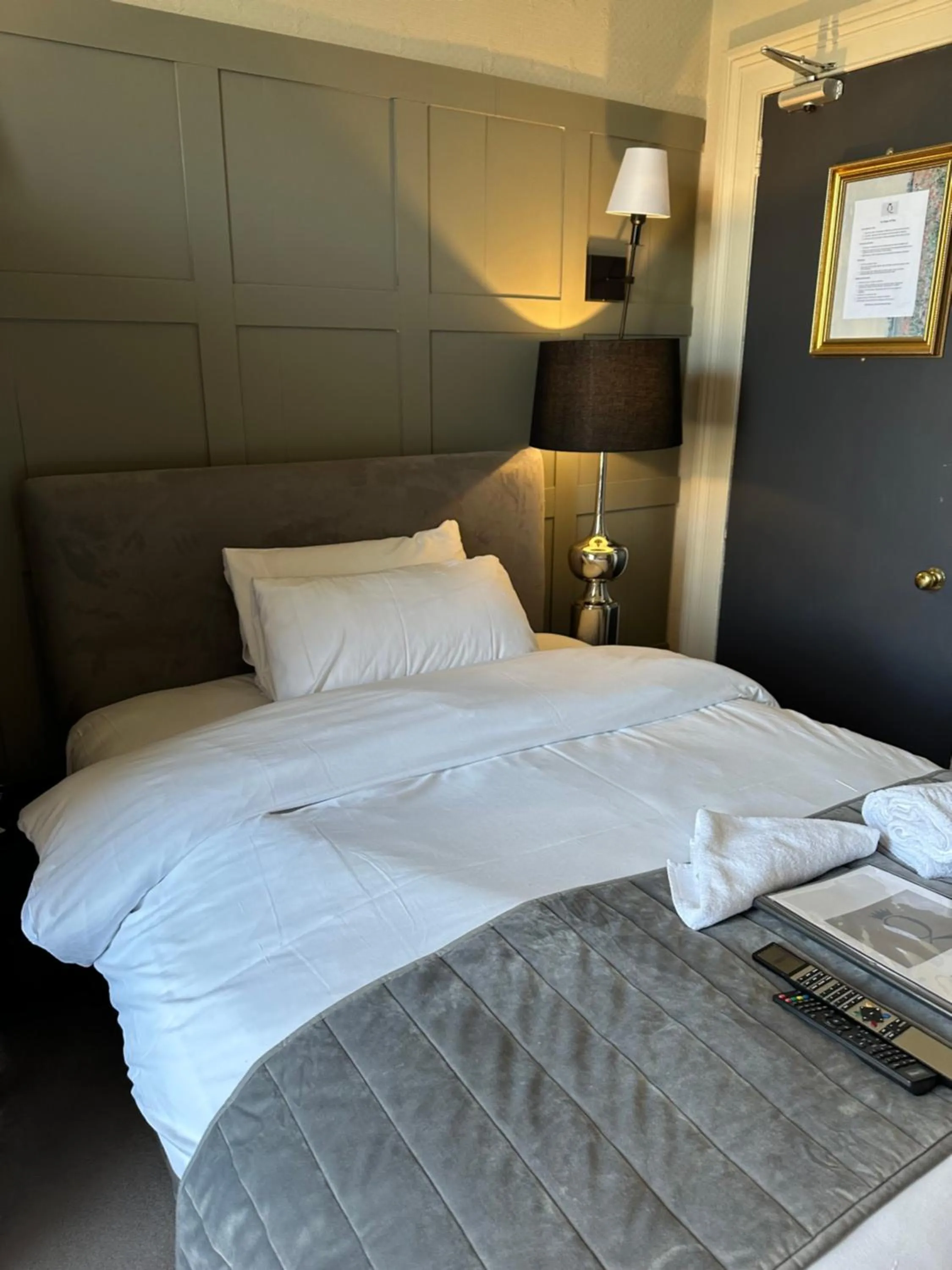 Bedroom, Bed in The Q Hotel