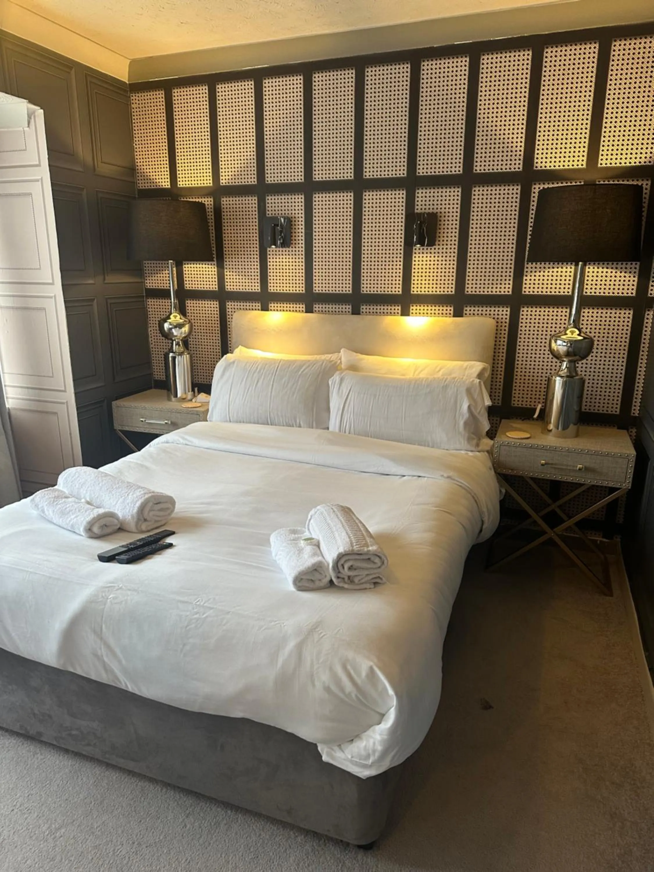 Bedroom, Bed in The Q Hotel