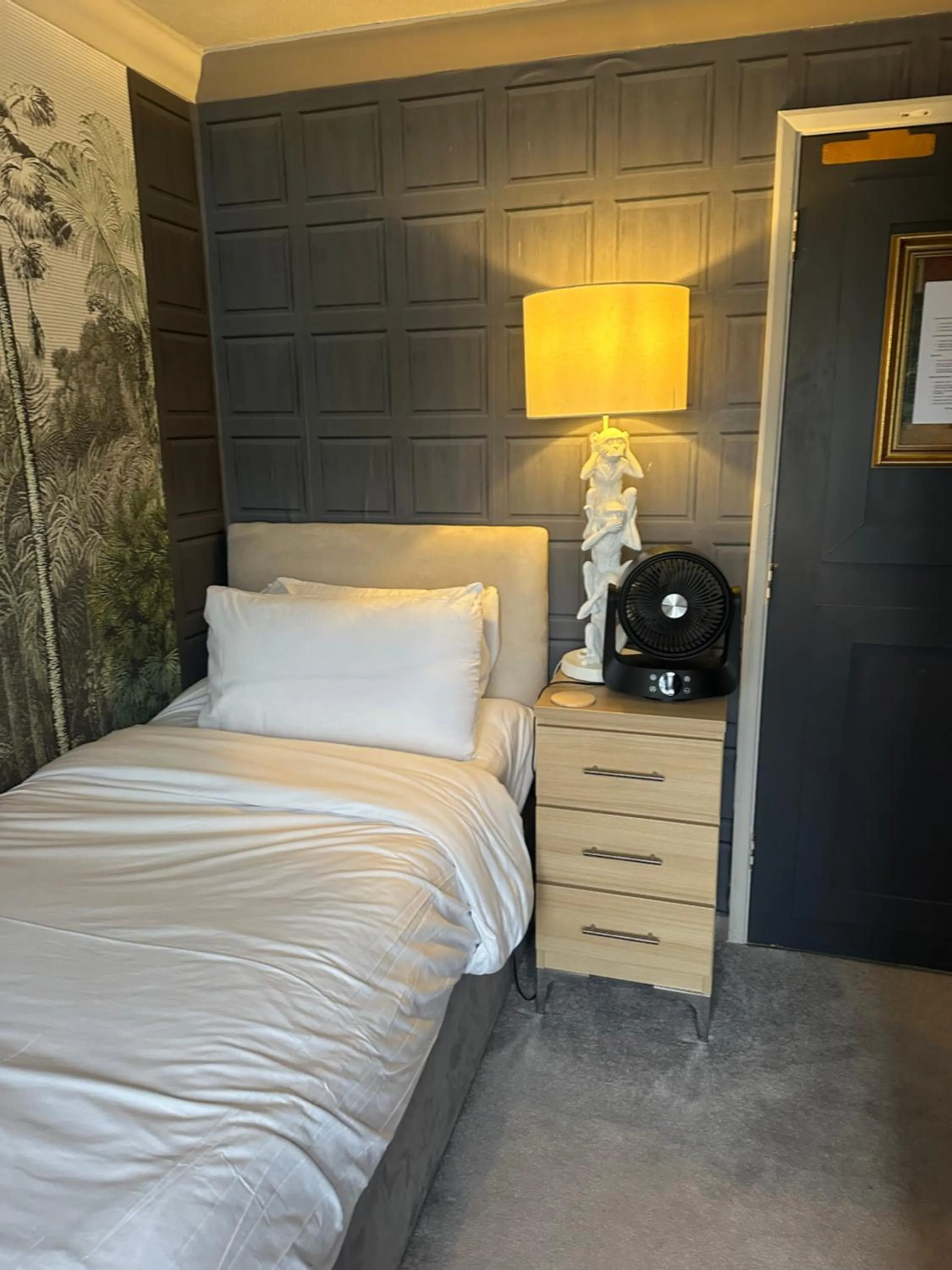 Bedroom, Bed in The Q Hotel