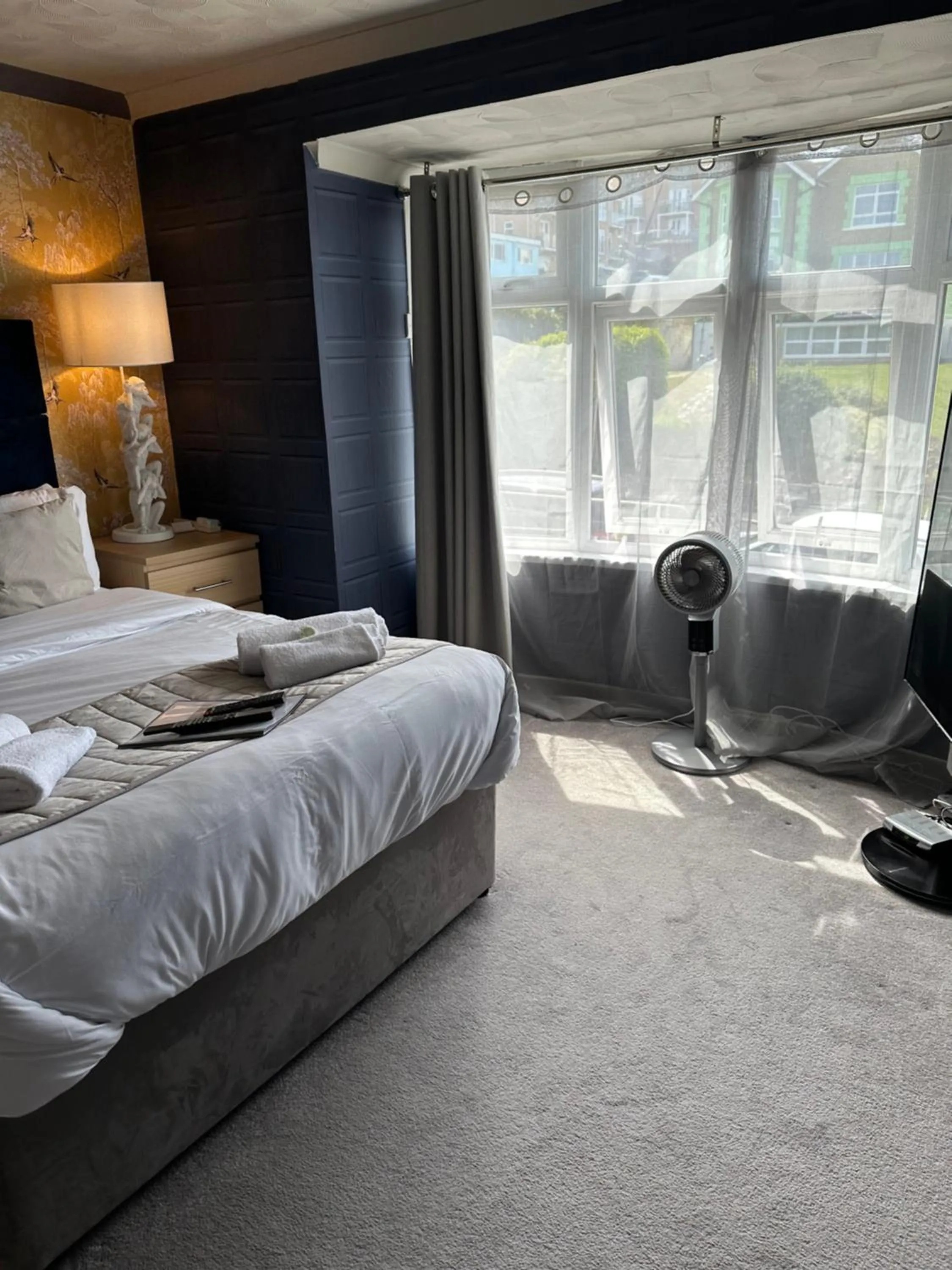 Bedroom, Bed in The Q Hotel