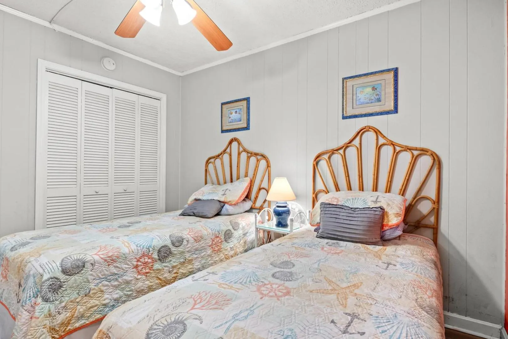 Bed in Mariners Cove 227 C
