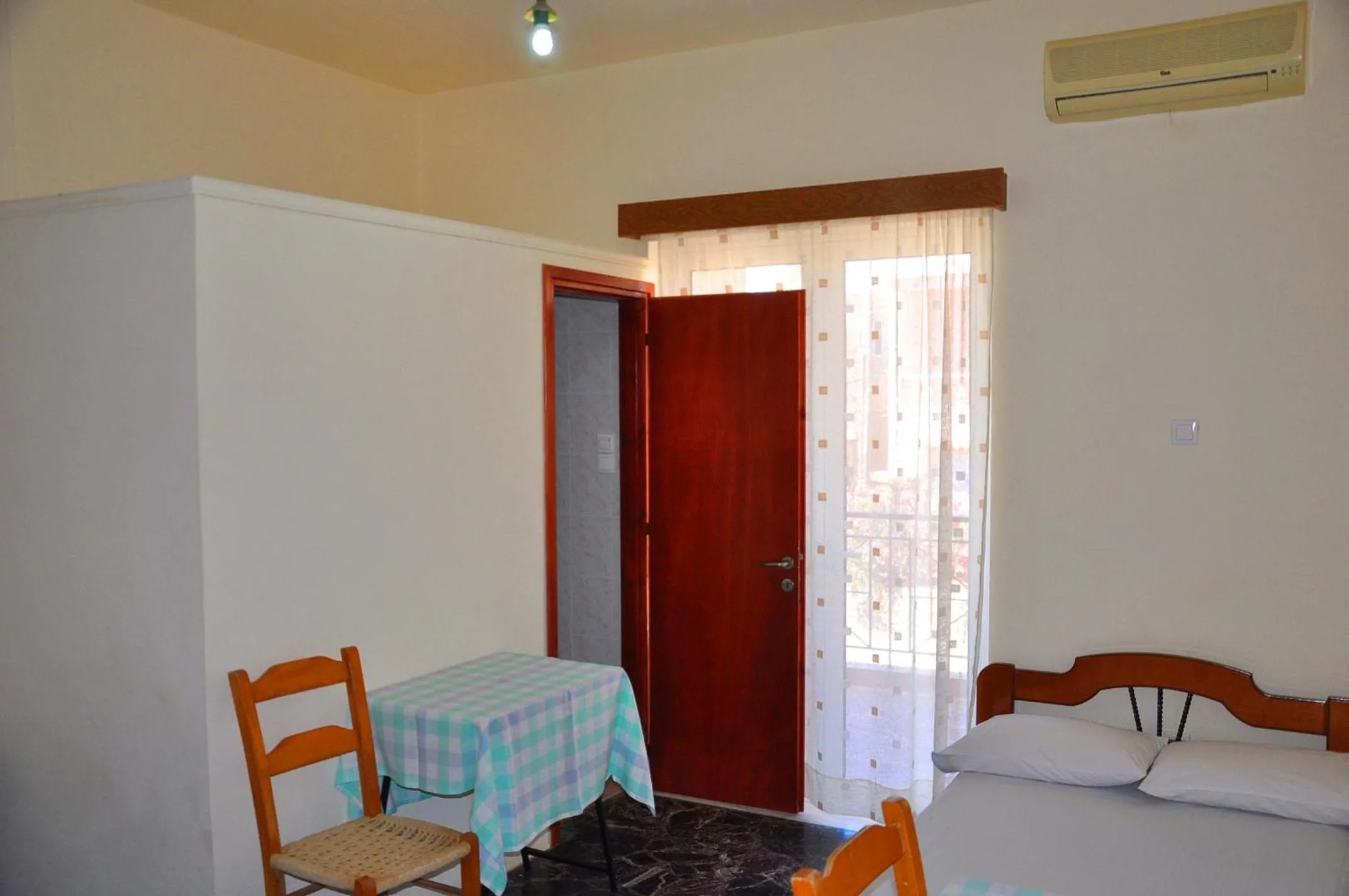Bed in Vai Rent Rooms