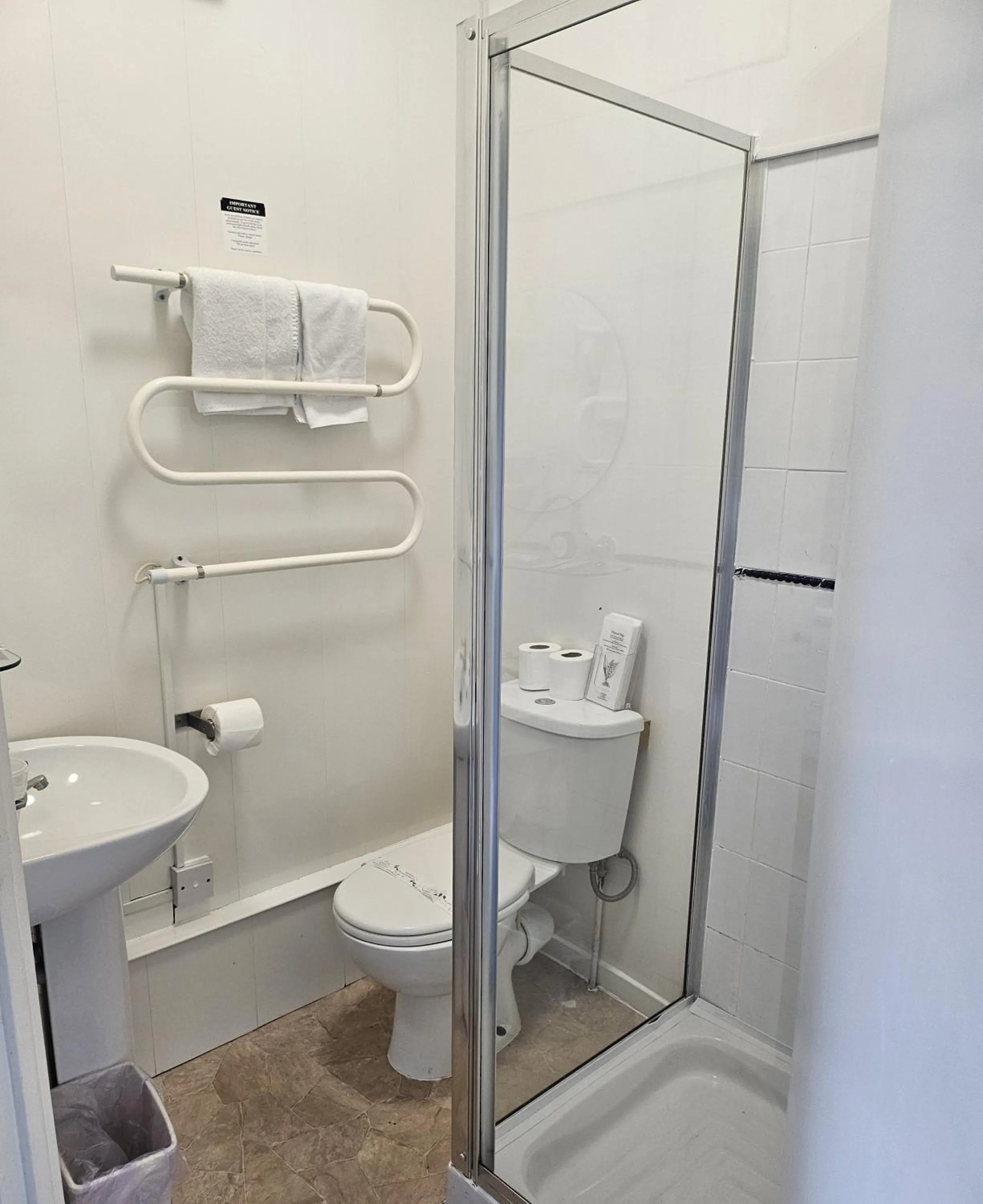 Shower in The Blenheim Mount Hotel