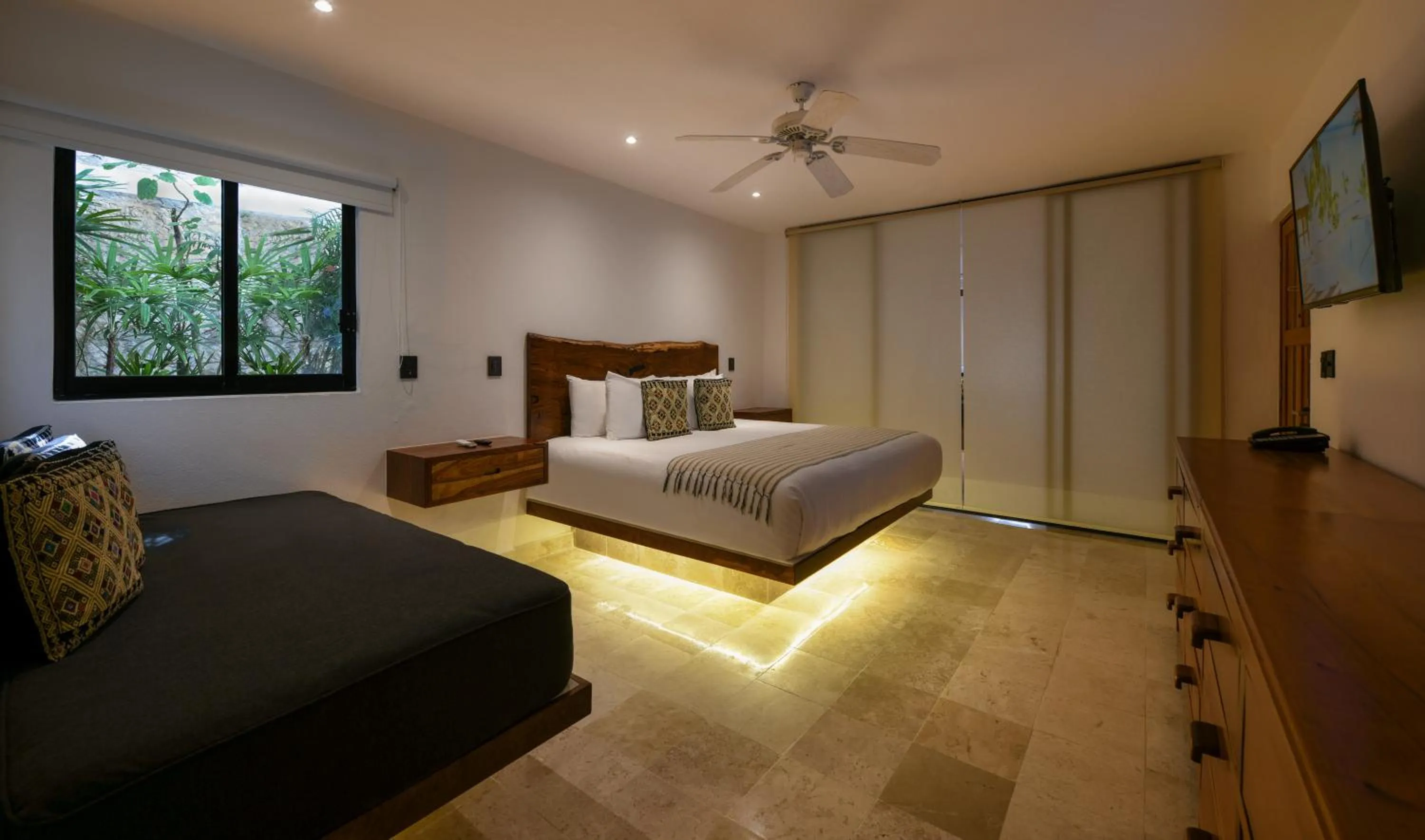 Bedroom, Bed in Casa del Jaguar Beach Hotel