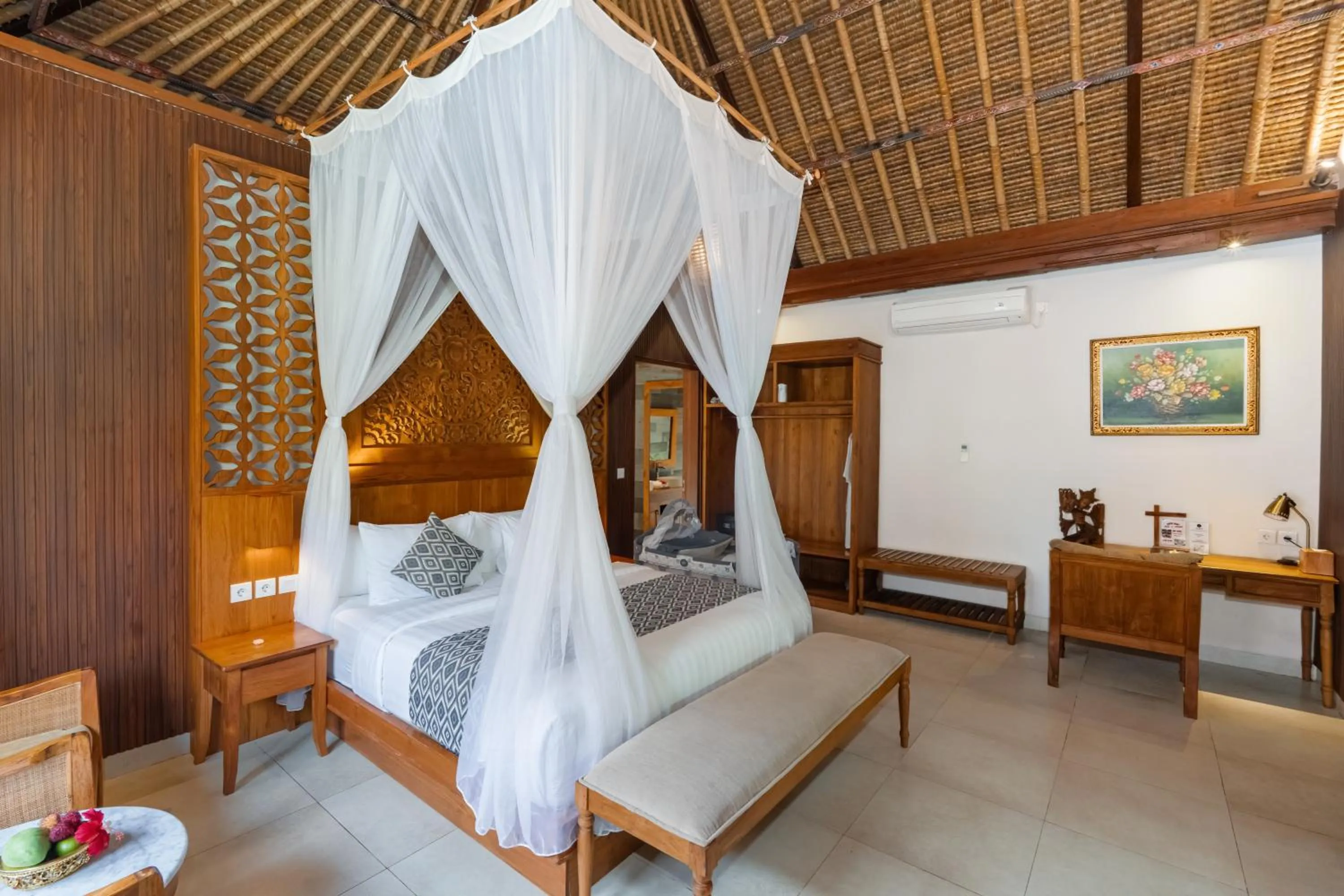 Photo of the whole room, Bed in Puri Andong Villa