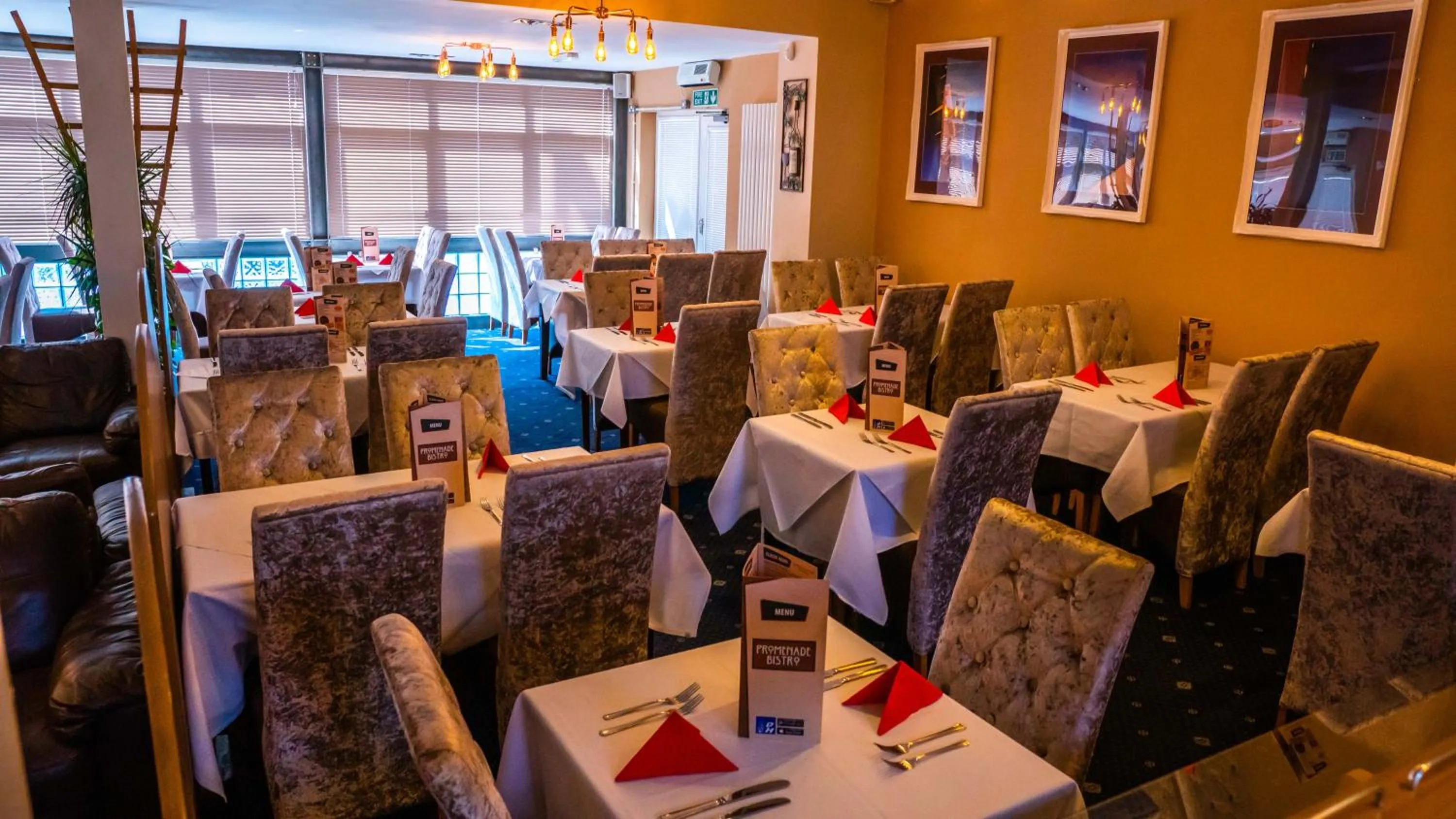 Dining area in Dutchman Hotel