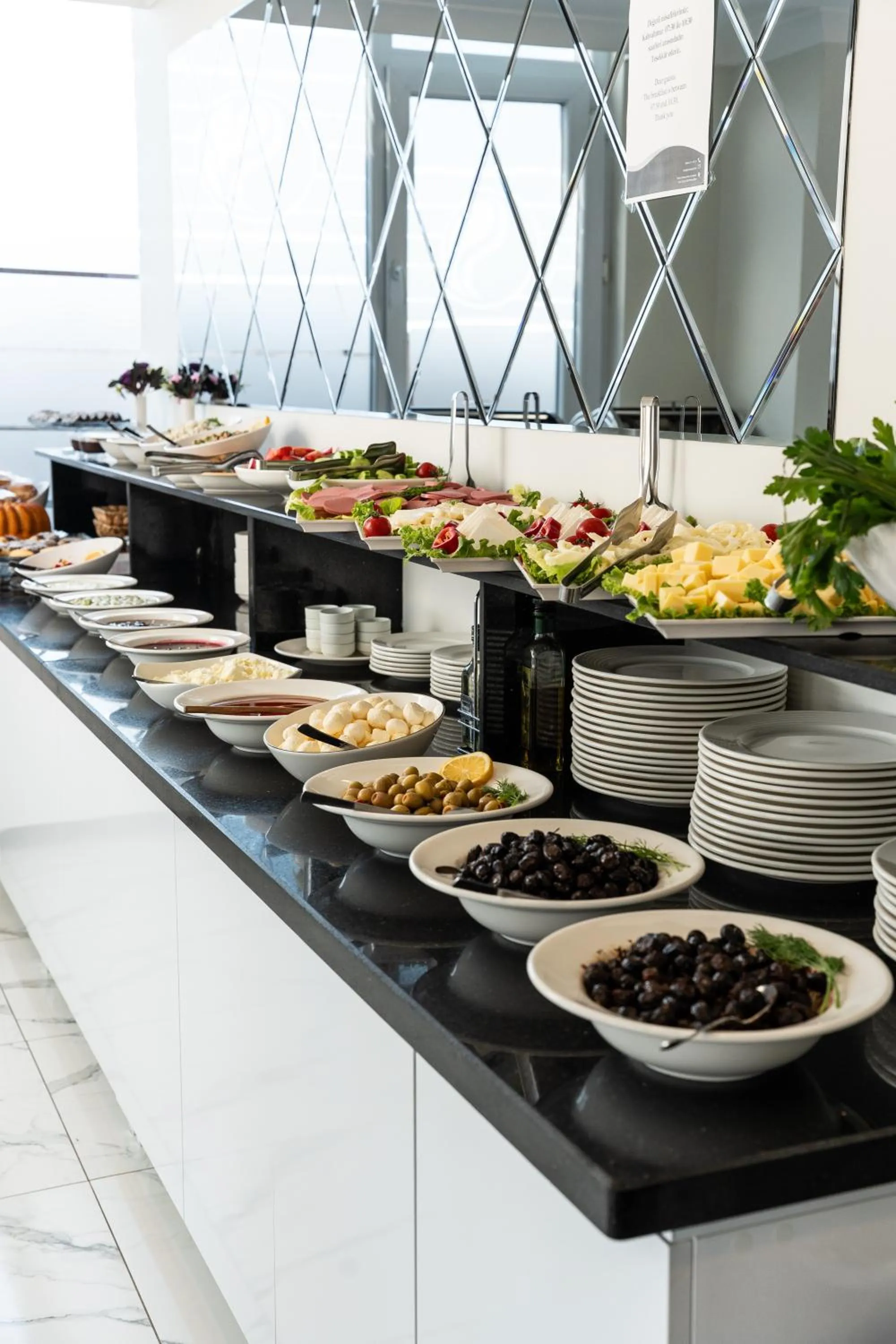 Restaurant/places to eat in Şimal Hotel