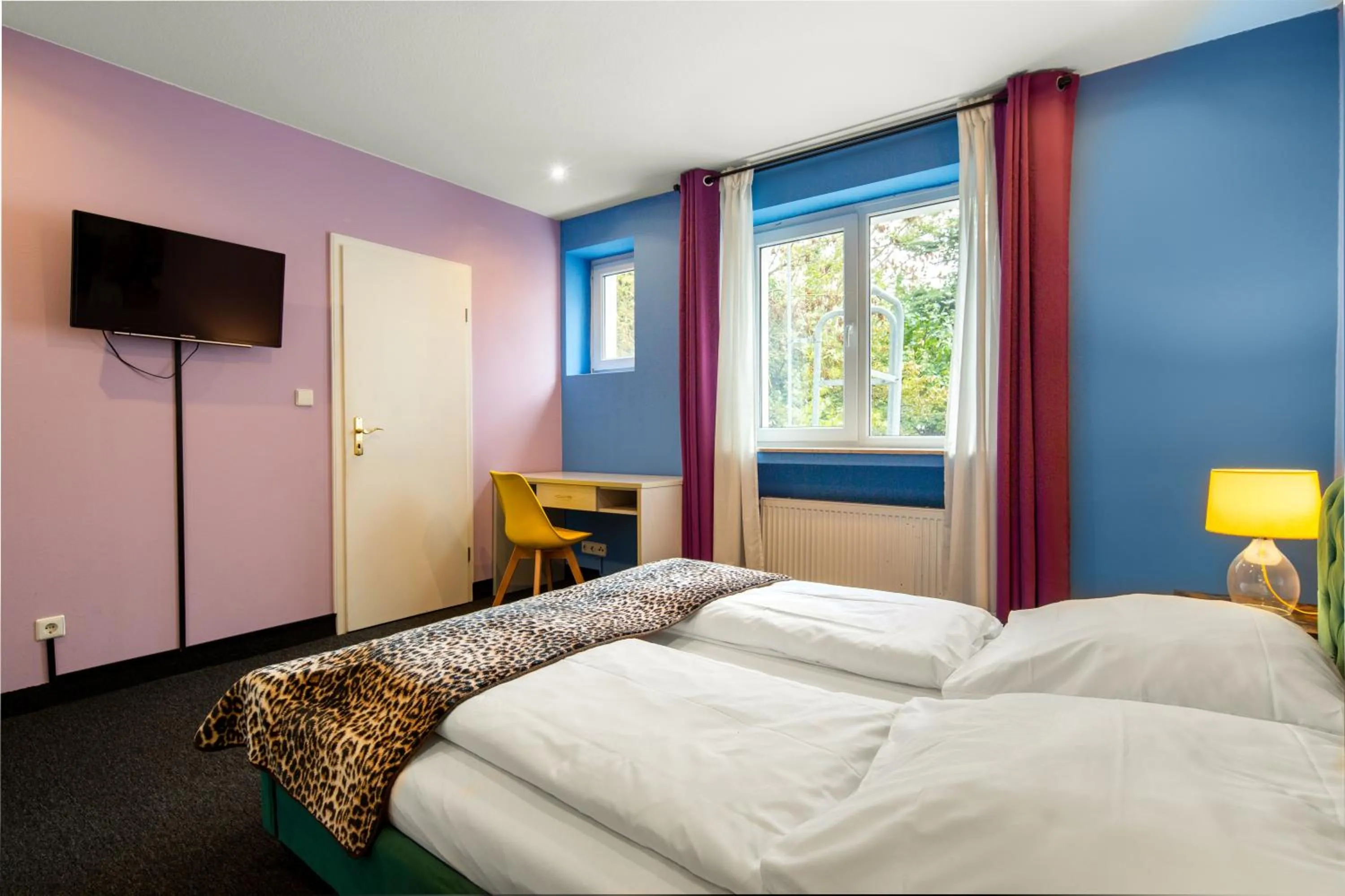 Bed in SmartHotel Flamingo Self check-in