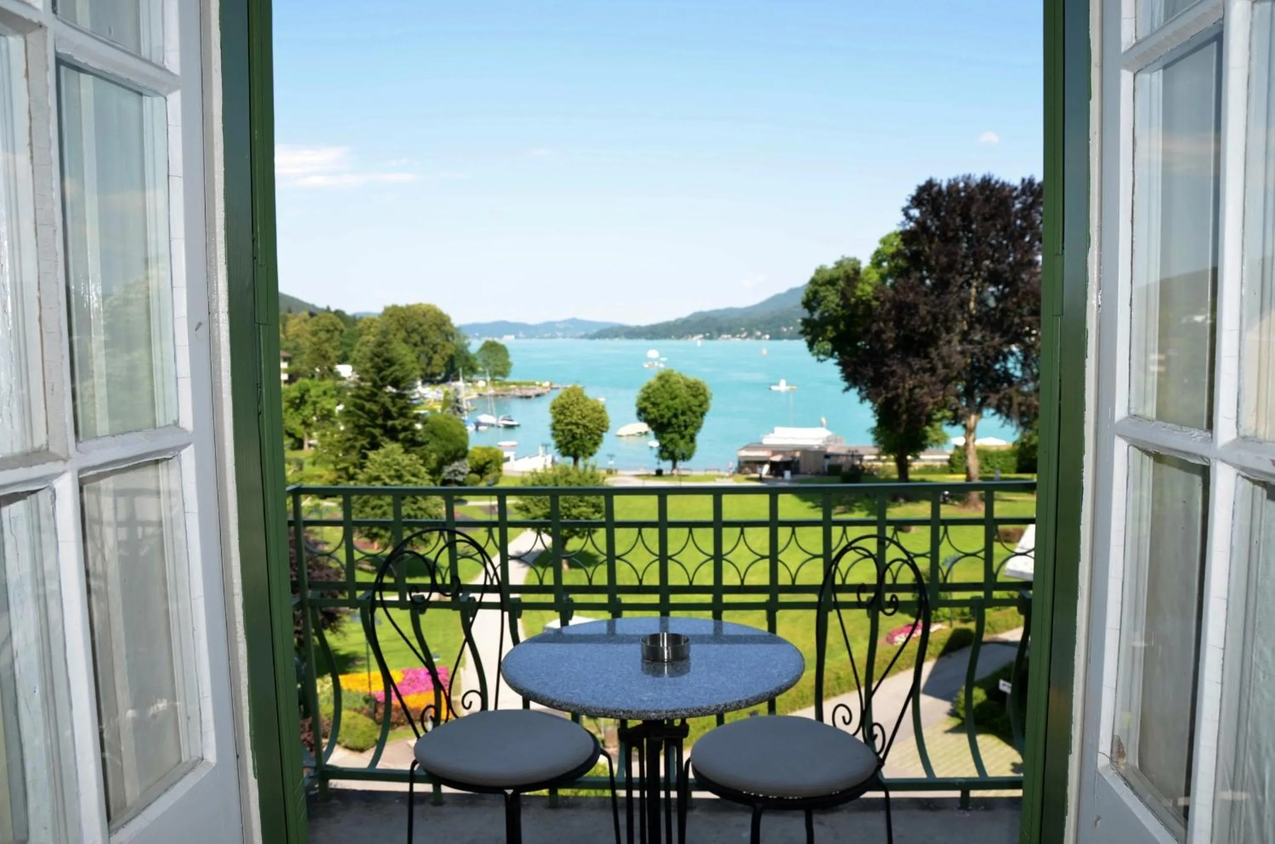 Apartment with Balcony in Hotel Carinthia Velden