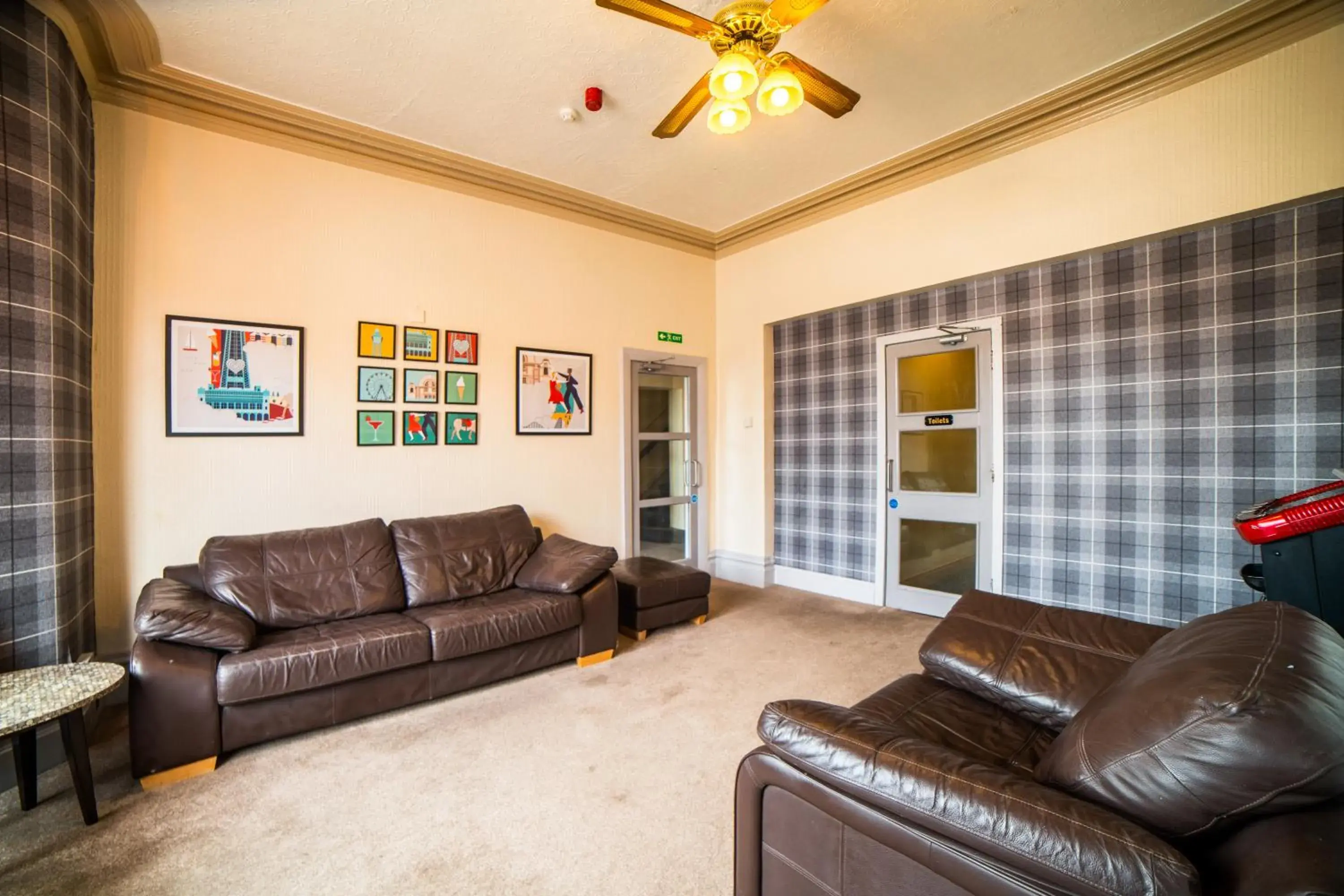 Lounge or bar in Comfort Inn Blackpool Gresham Lounge or bar in Comfort Inn Blackpool Gresham