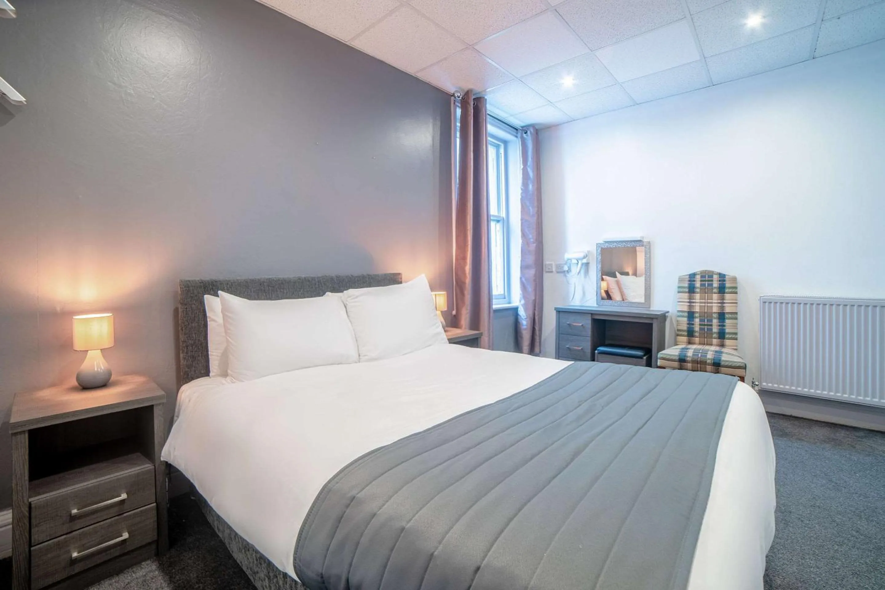 Photo of the whole room, Bed in Comfort Inn Blackpool Gresham