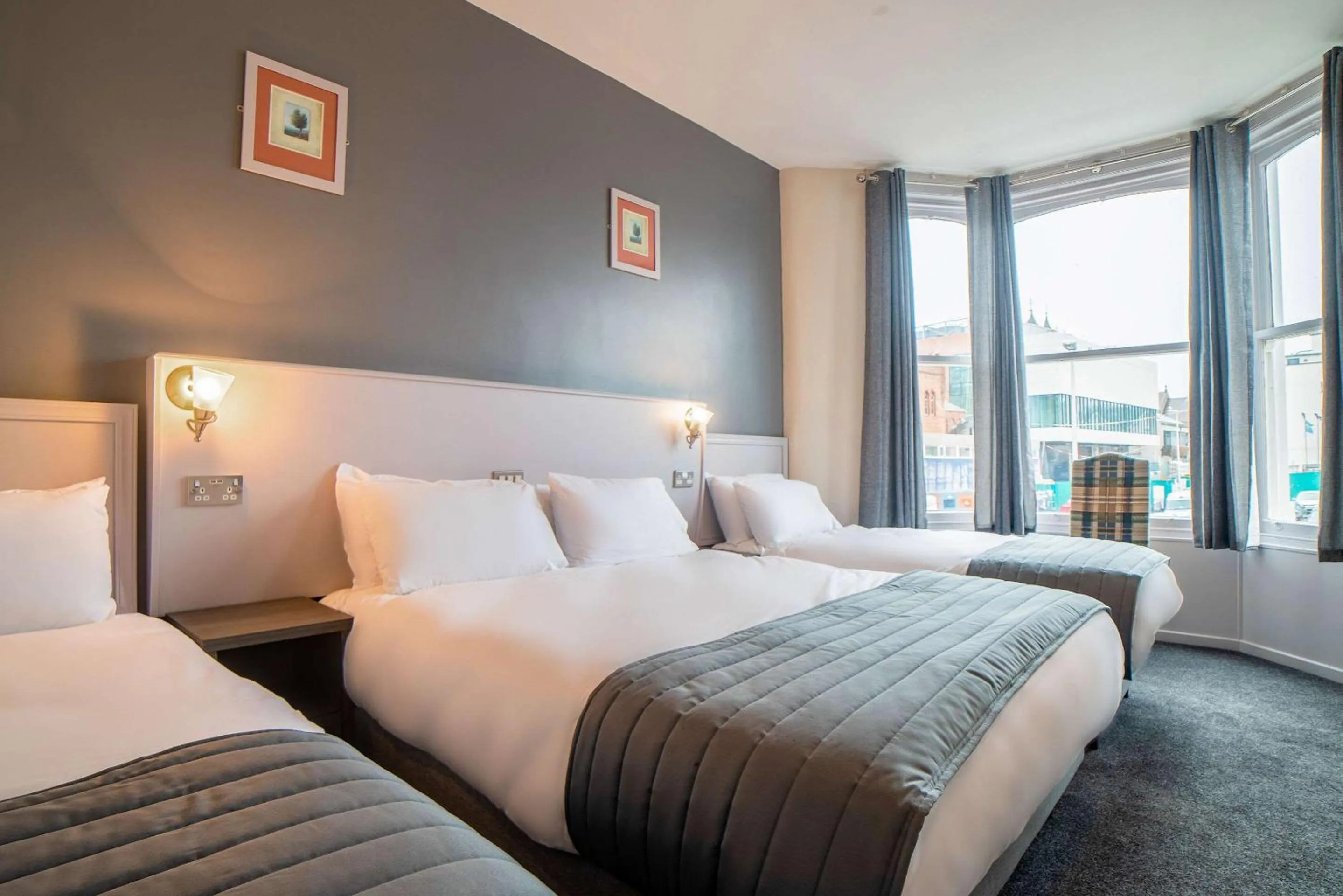 Photo of the whole room, Bed in Comfort Inn Blackpool Gresham