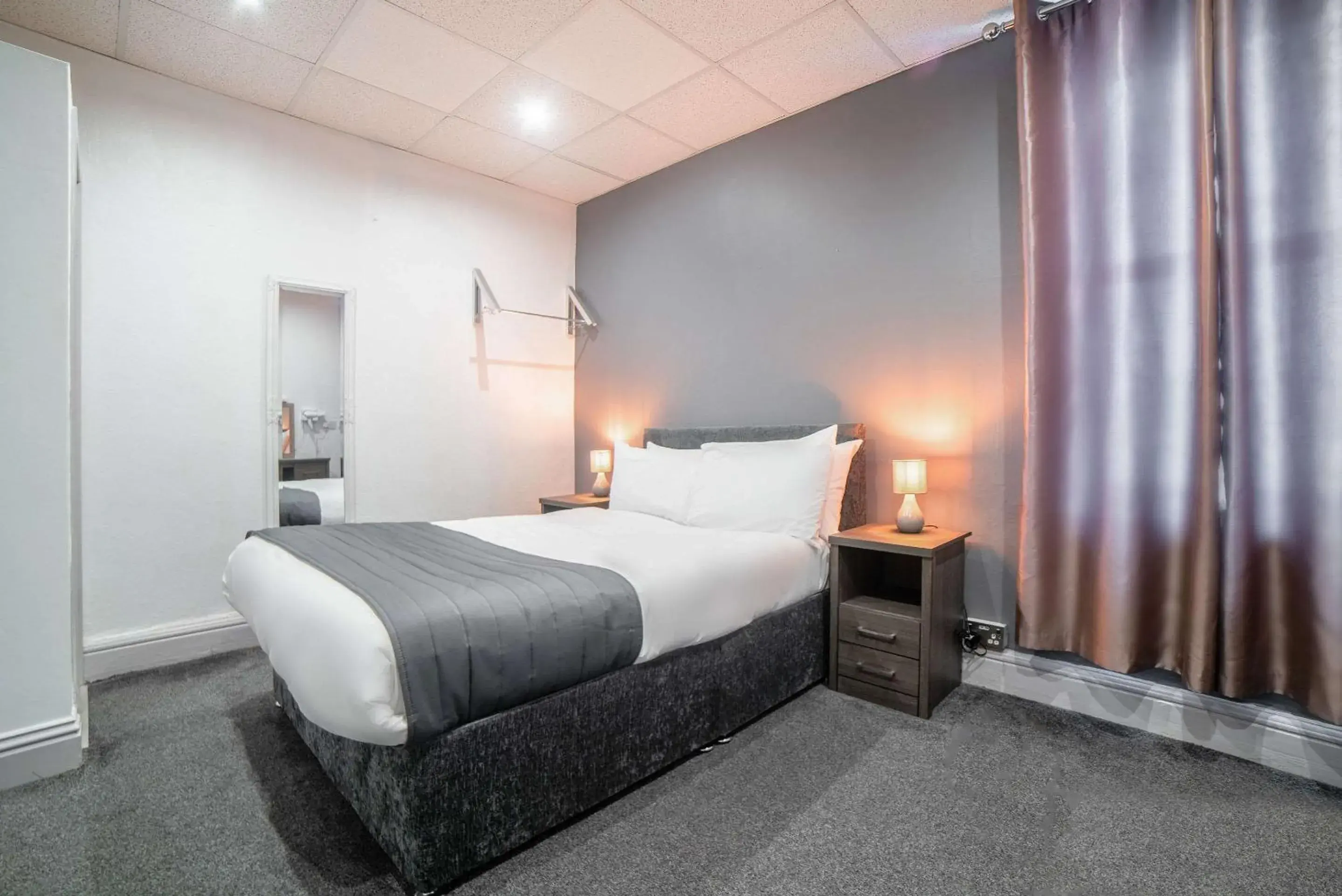 Photo of the whole room, Bed in Comfort Inn Blackpool Gresham Photo of the whole room, Bed in Comfort Inn Blackpool Gresham