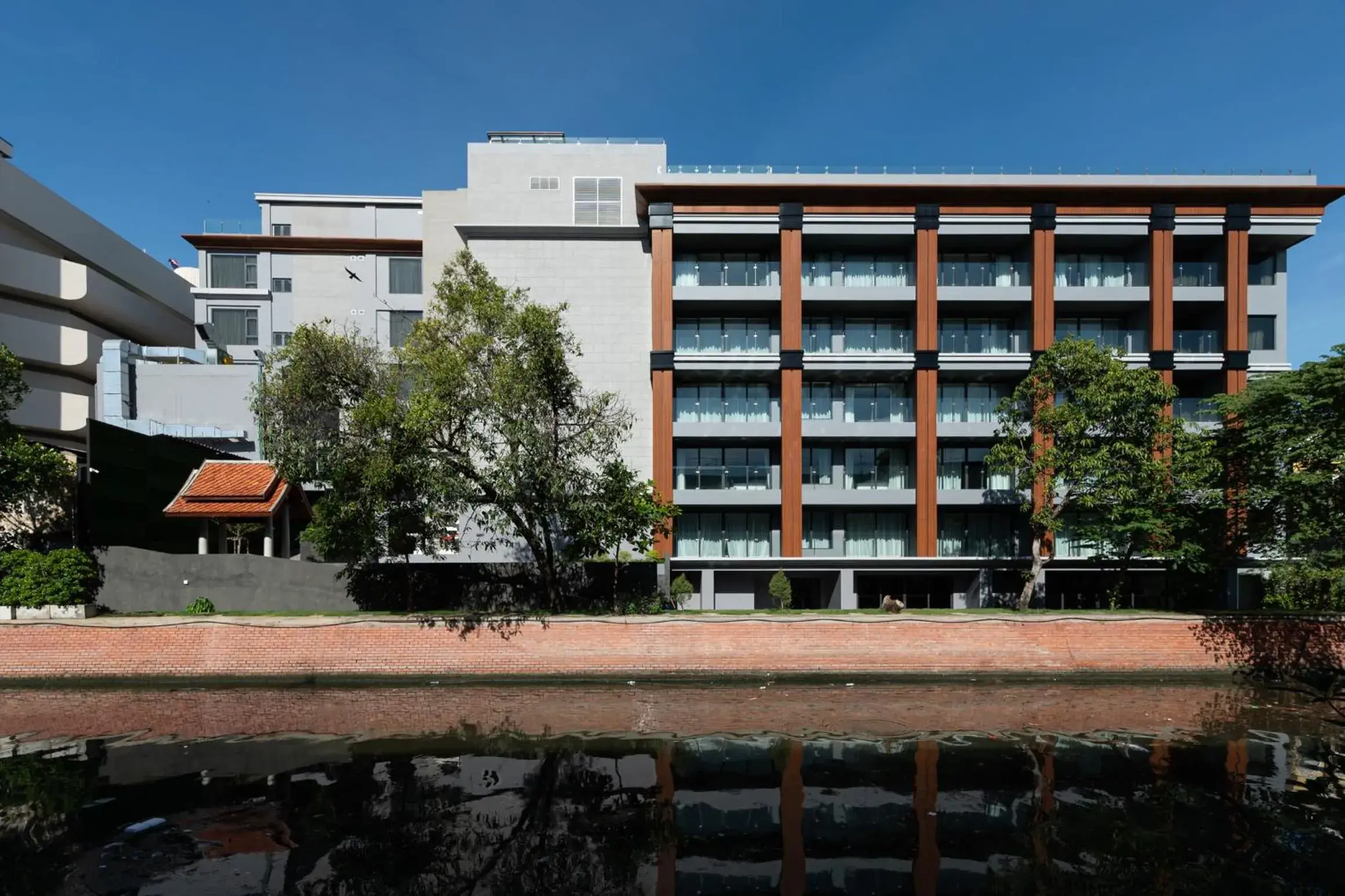 Property building in Ayathorn Bangkok Property building in Ayathorn Bangkok