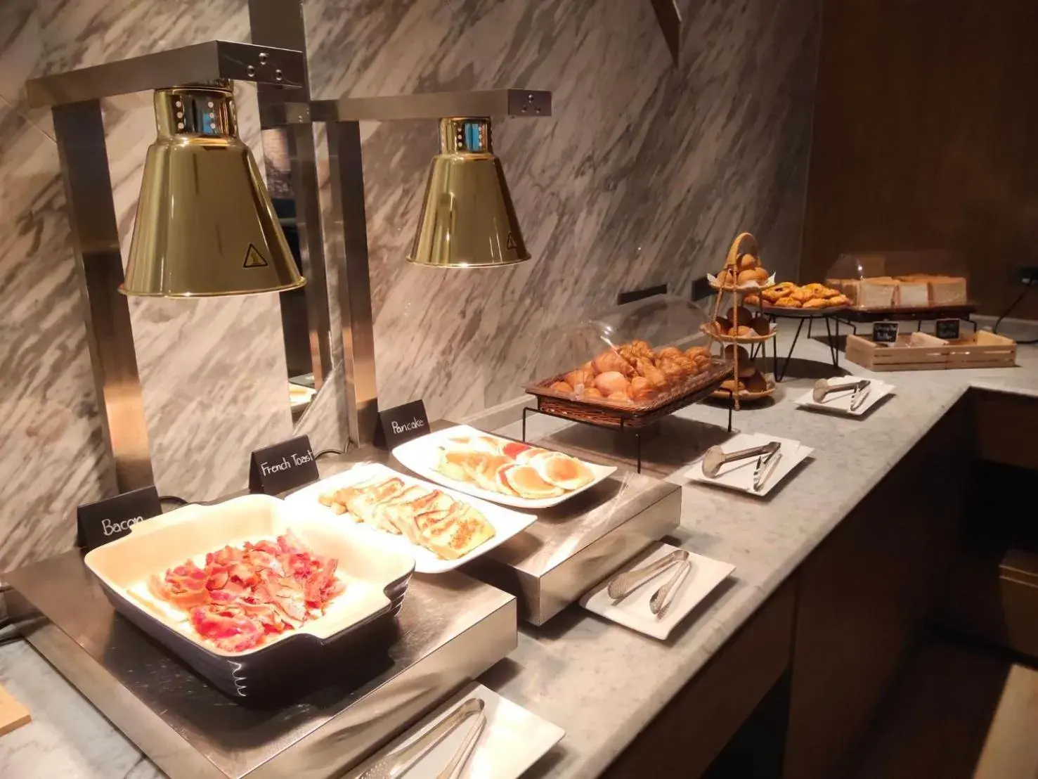 Restaurant/places to eat in Ayathorn Bangkok Restaurant/places to eat in Ayathorn Bangkok