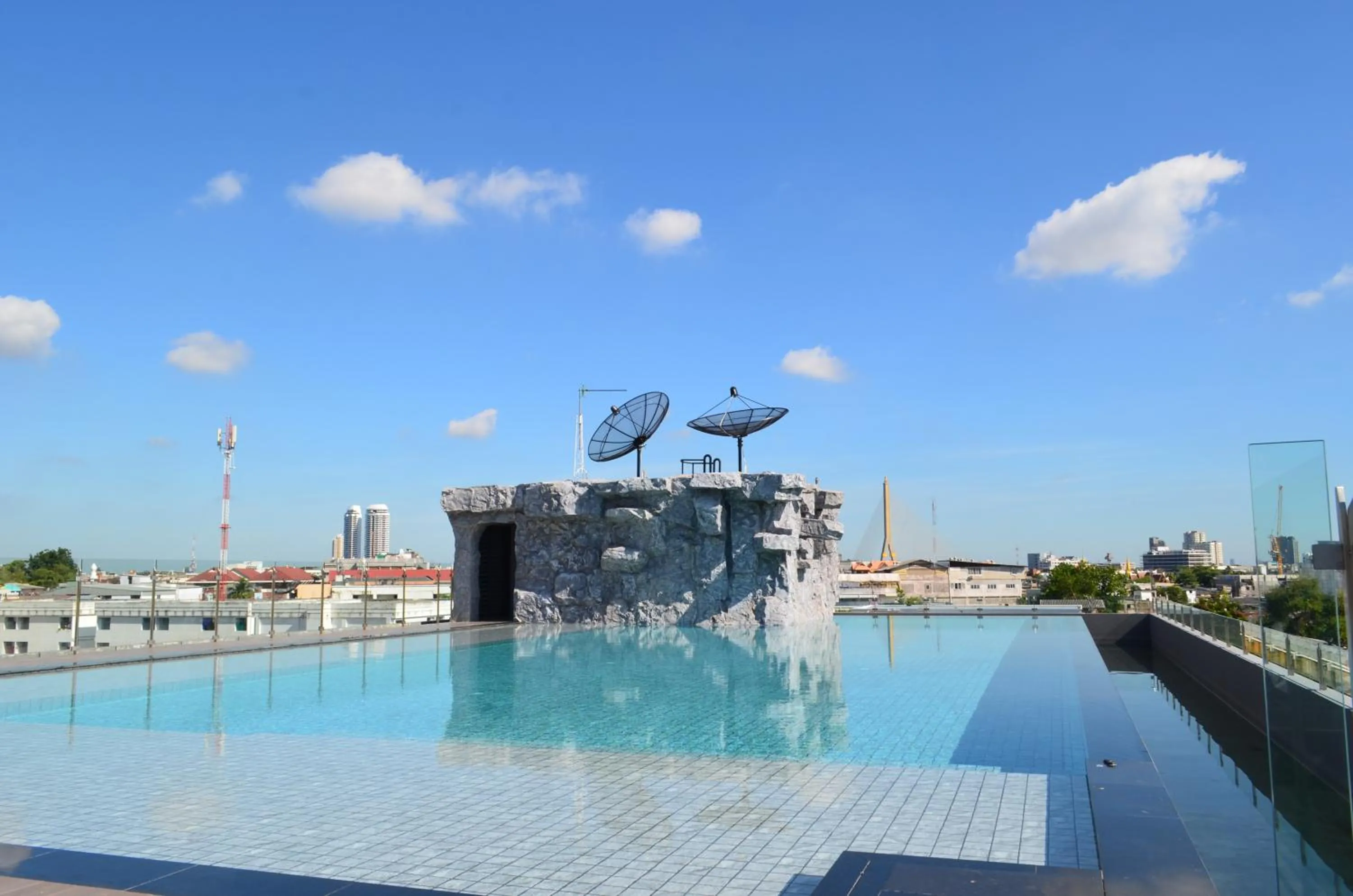 Swimming pool in Ayathorn Bangkok