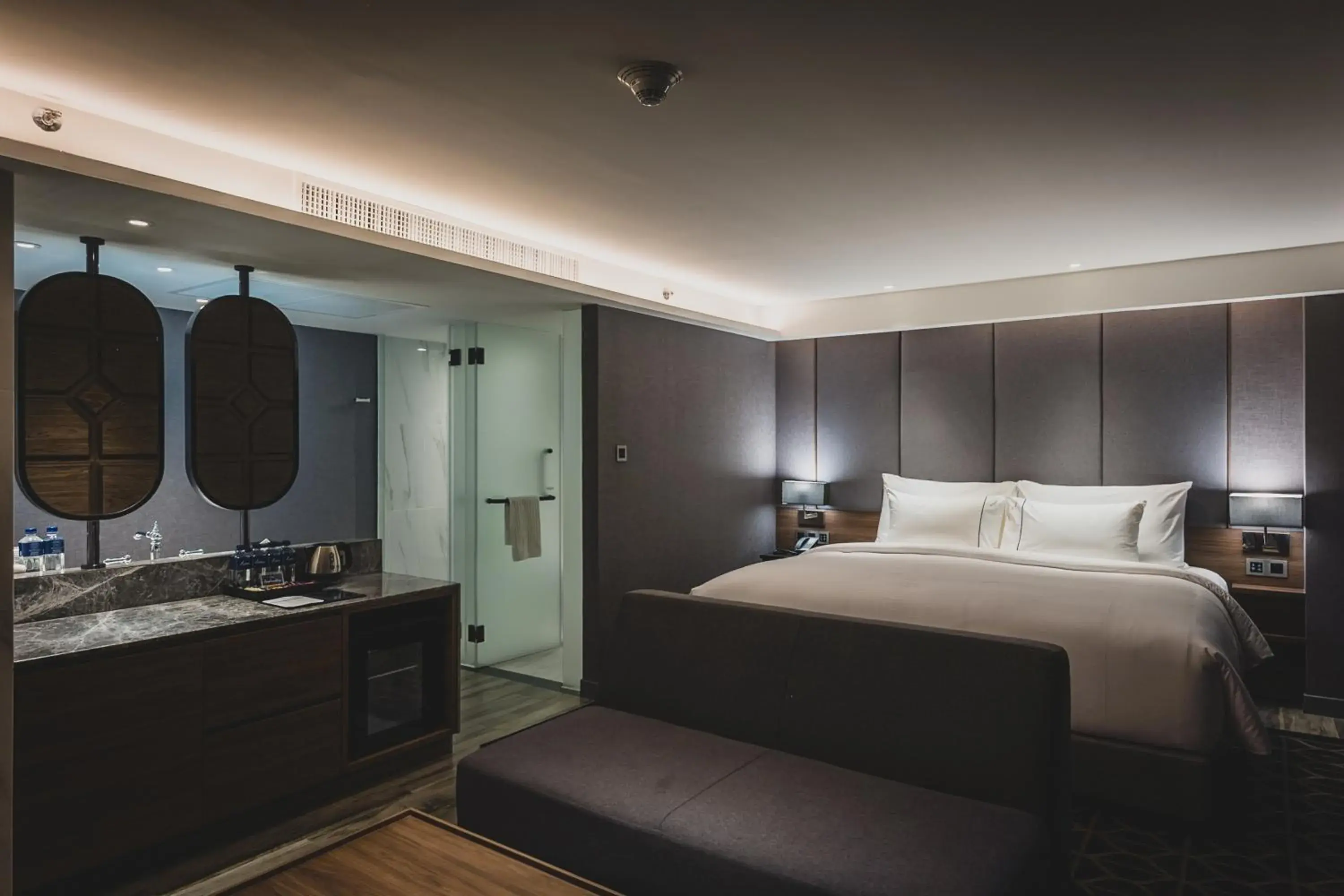 King Room with Balcony in Ayathorn Bangkok King Room with Balcony in Ayathorn Bangkok