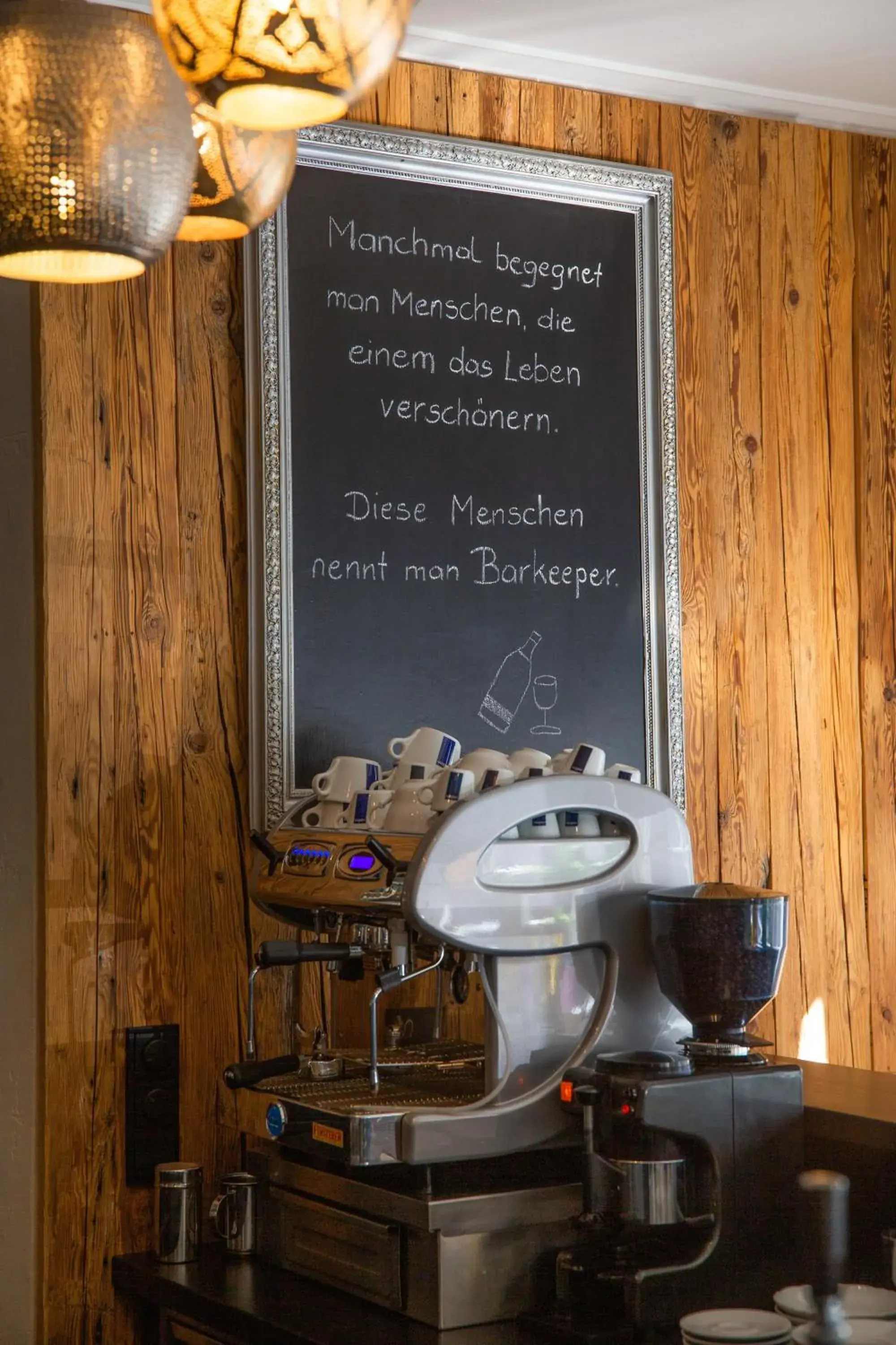 Lounge or bar in HEITZMANN - Hotel & Rooftop Lounge or bar in HEITZMANN - Hotel & Rooftop