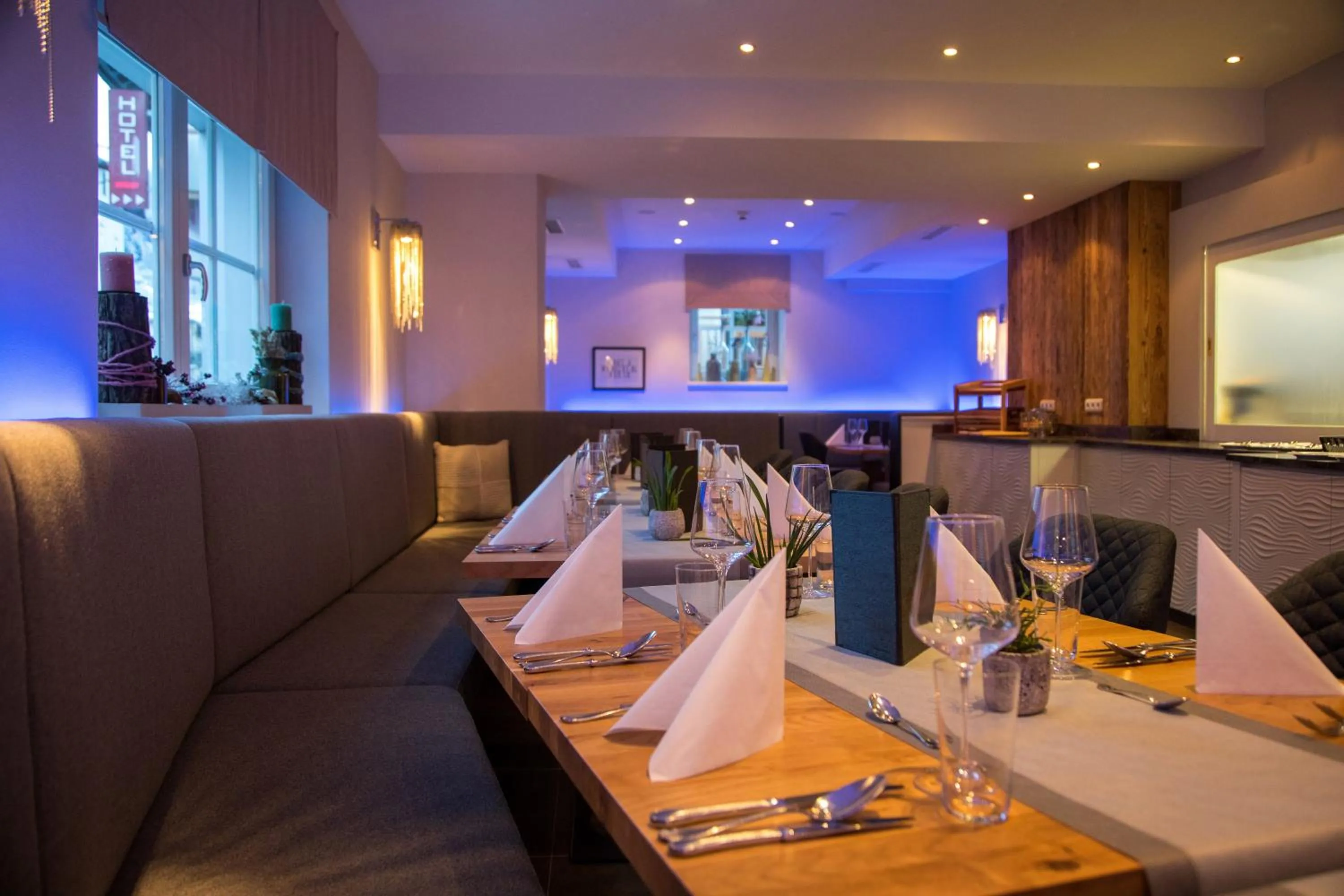 Restaurant/places to eat in HEITZMANN - Hotel & Rooftop