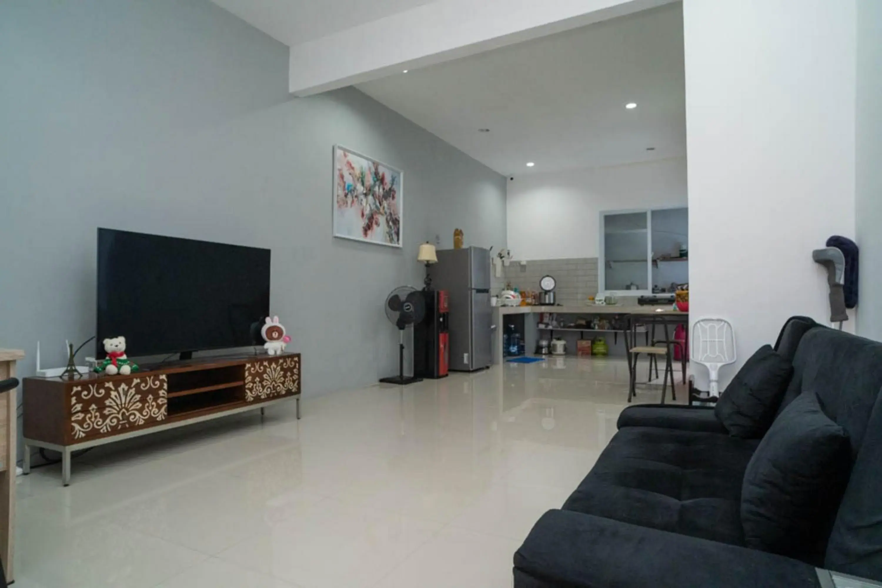 Property building in Nina House near Taman Budaya Sentul RedPartner Property building in Nina House near Taman Budaya Sentul RedPartner