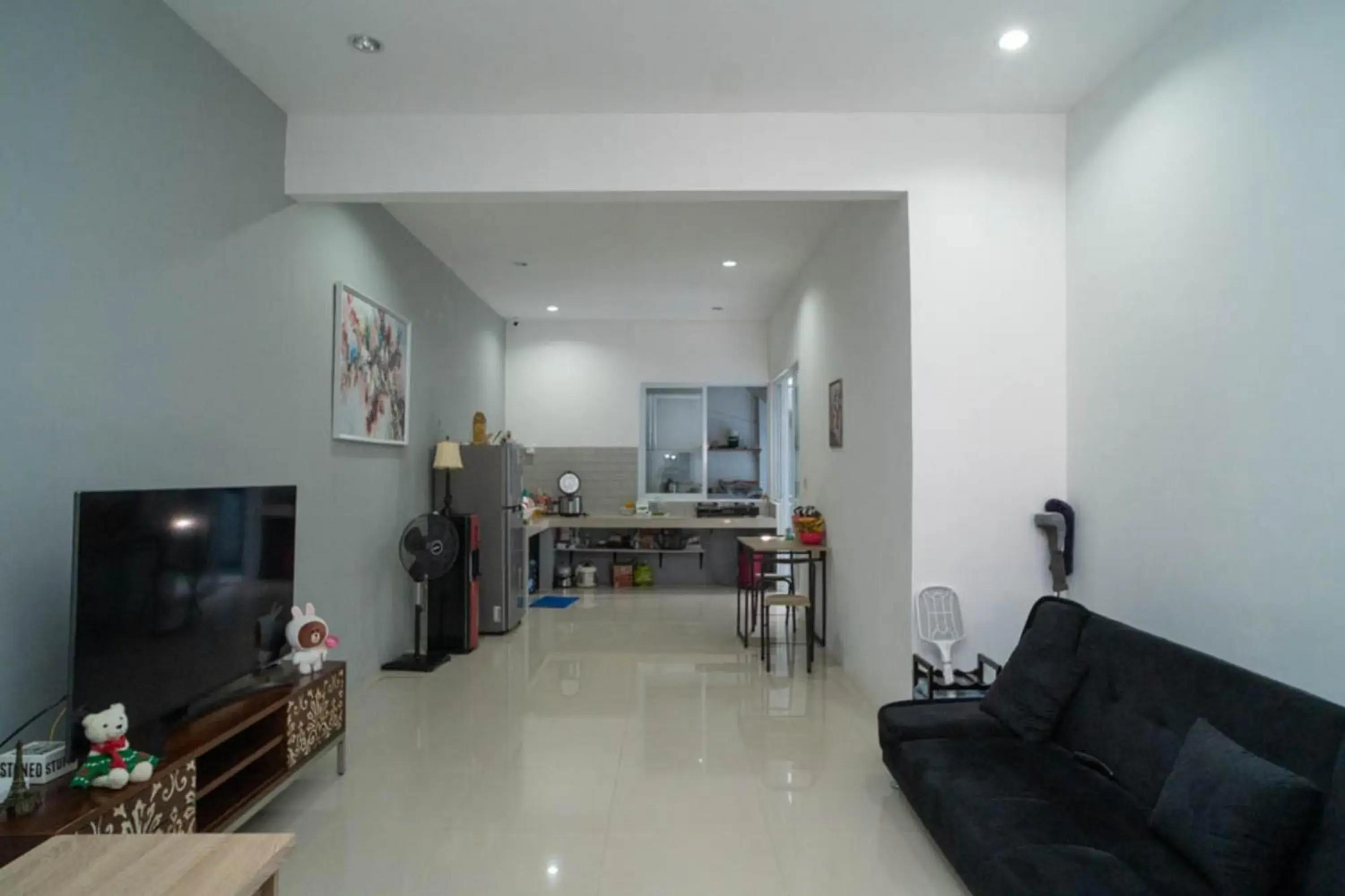 Property building in Nina House near Taman Budaya Sentul RedPartner Property building in Nina House near Taman Budaya Sentul RedPartner