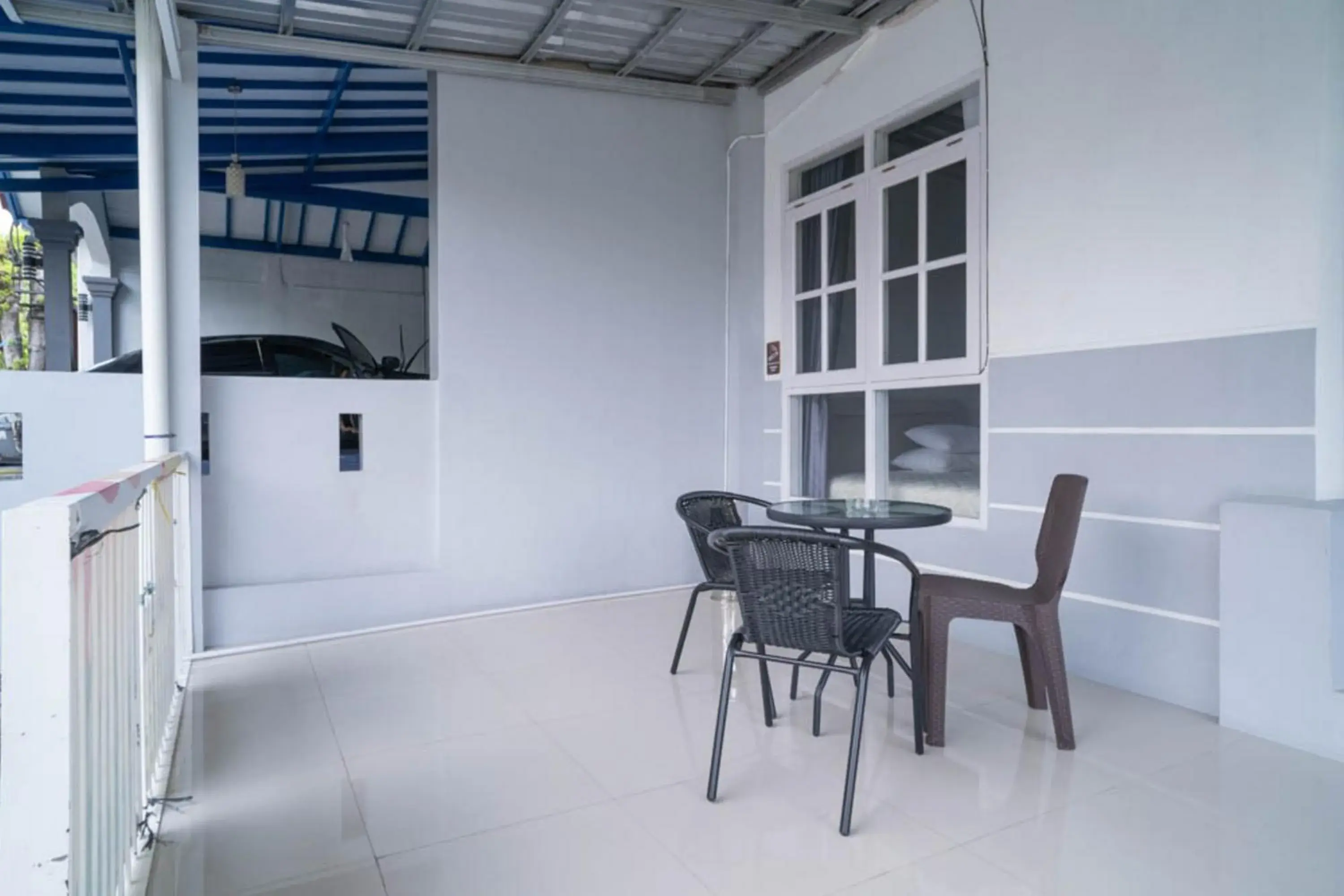 Facade/entrance in KoolKost near Taman Budaya Sentul Facade/entrance in KoolKost near Taman Budaya Sentul