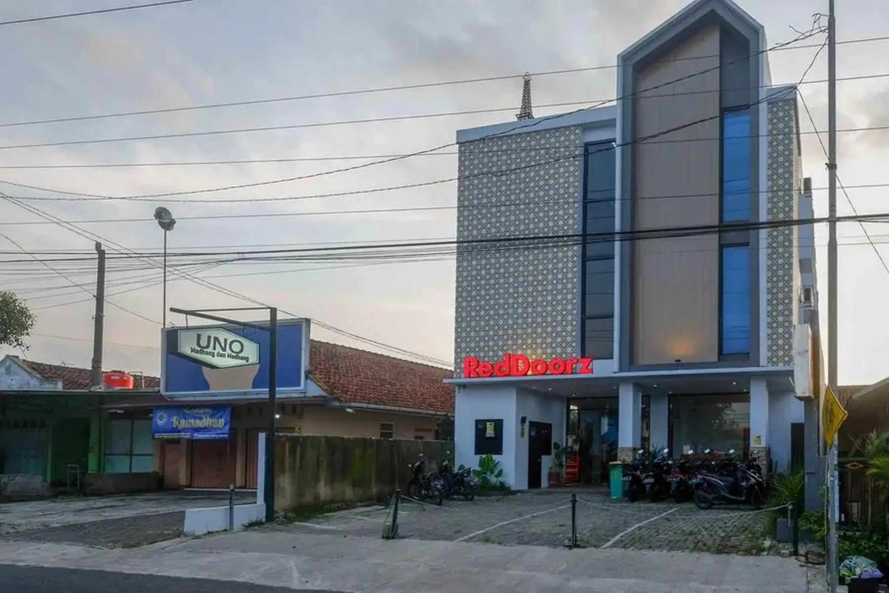 Property building in RedDoorz near Universitas Muhammadiyah Purwokerto 2 Property building in RedDoorz near Universitas Muhammadiyah Purwokerto 2