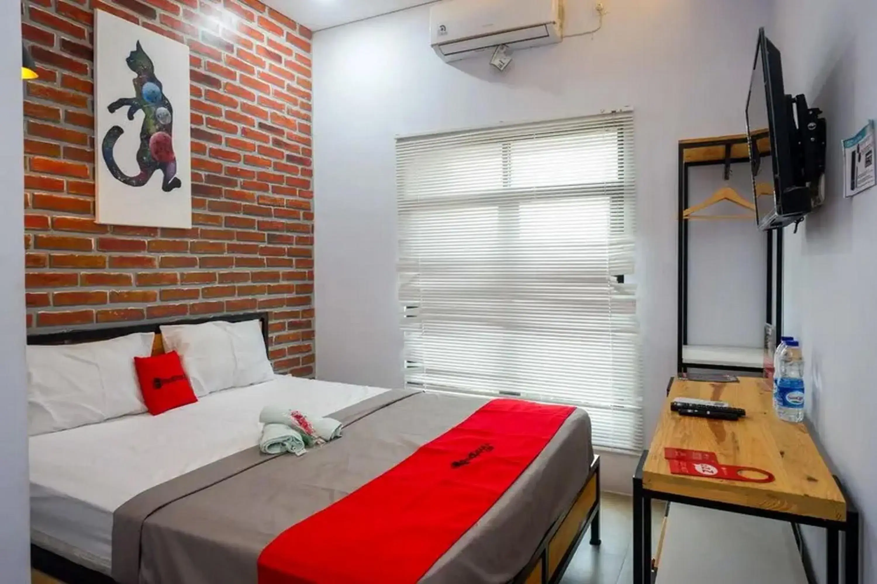 Bed in RedDoorz near Universitas Muhammadiyah Purwokerto 2 Bed in RedDoorz near Universitas Muhammadiyah Purwokerto 2