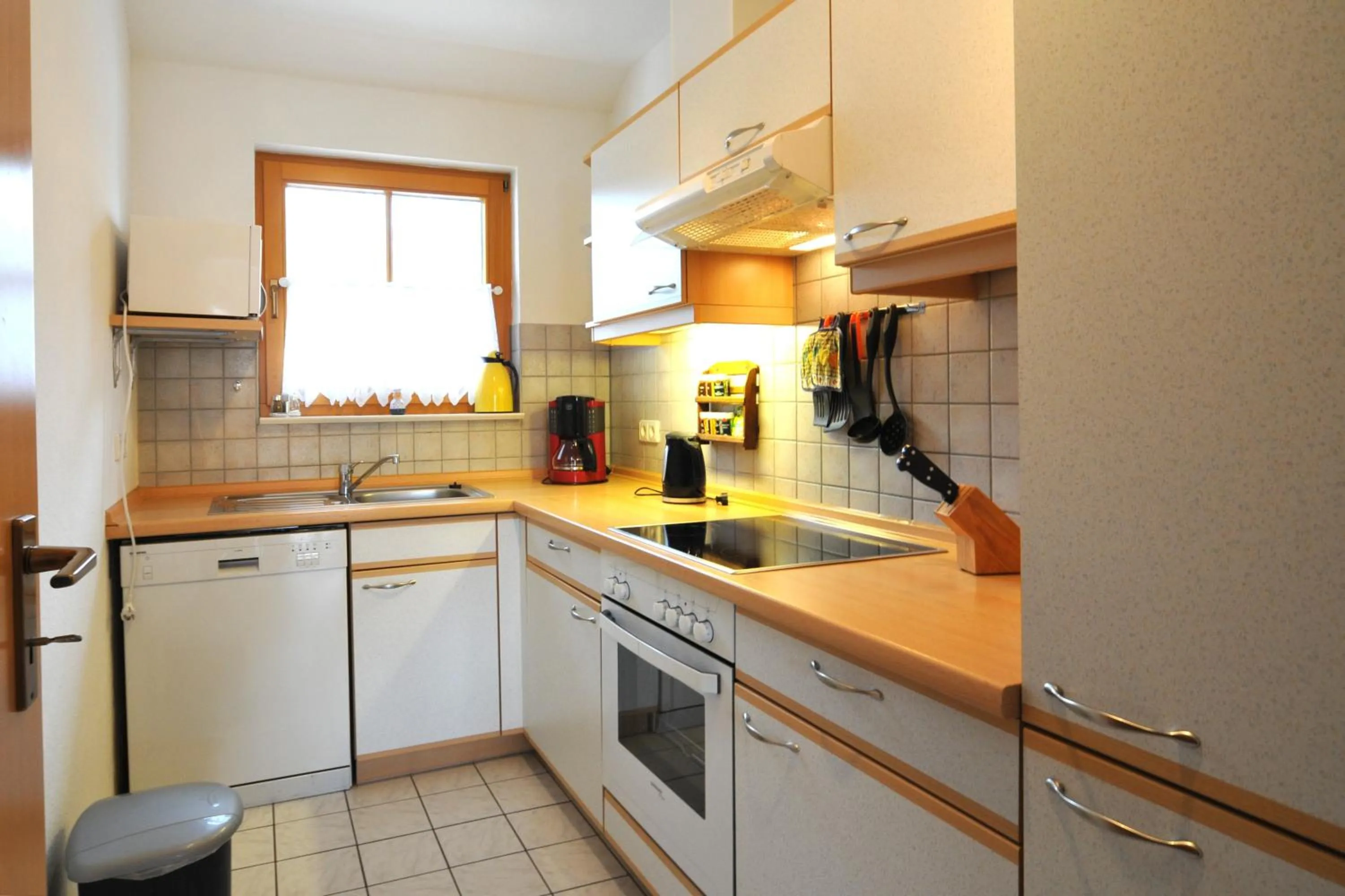Kitchen or kitchenette in Ferienpark Freesenbruch Wohnung 2 4 - Familientraum