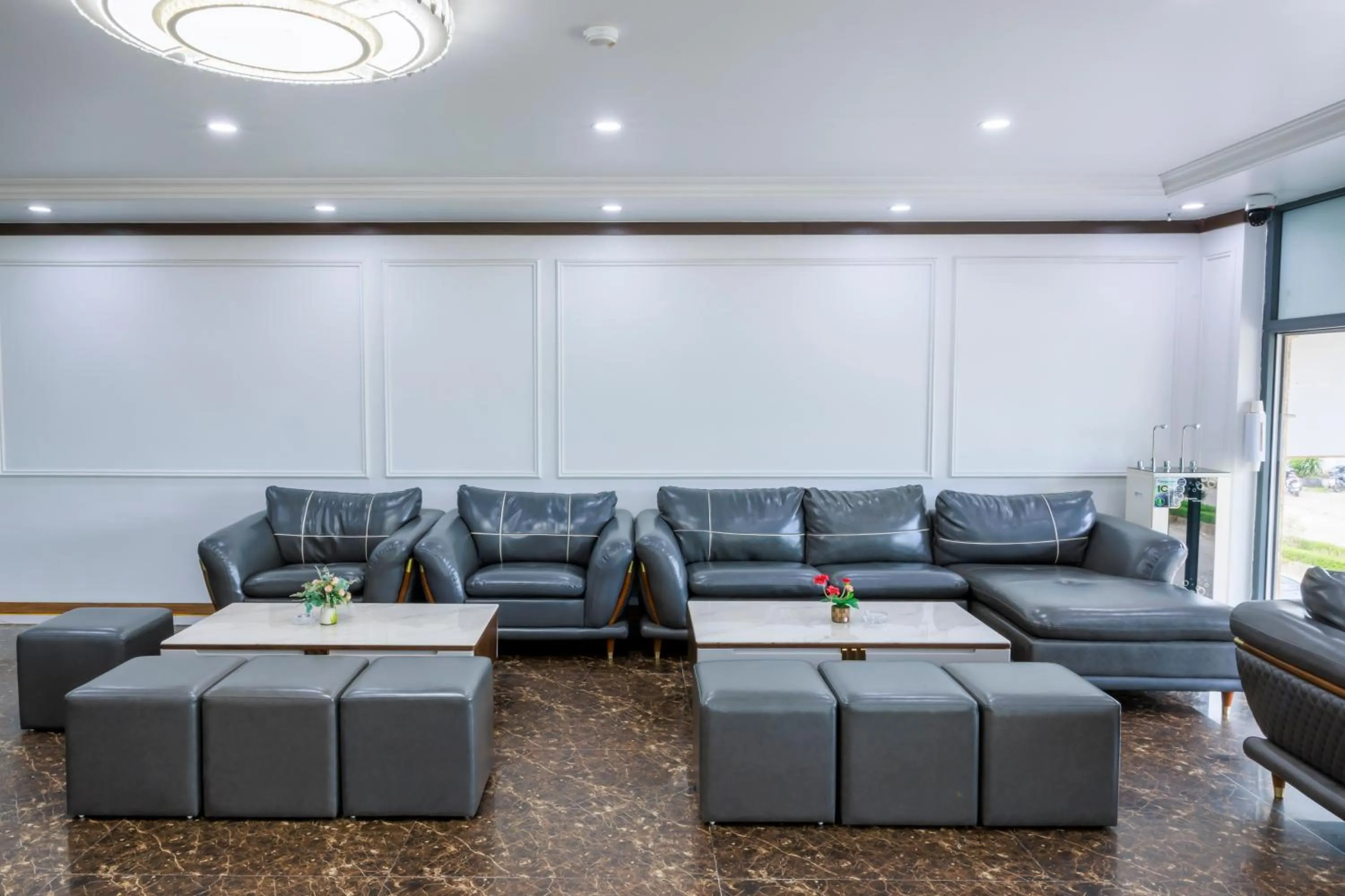 Seating area in New Sun Móng Cái Hotel